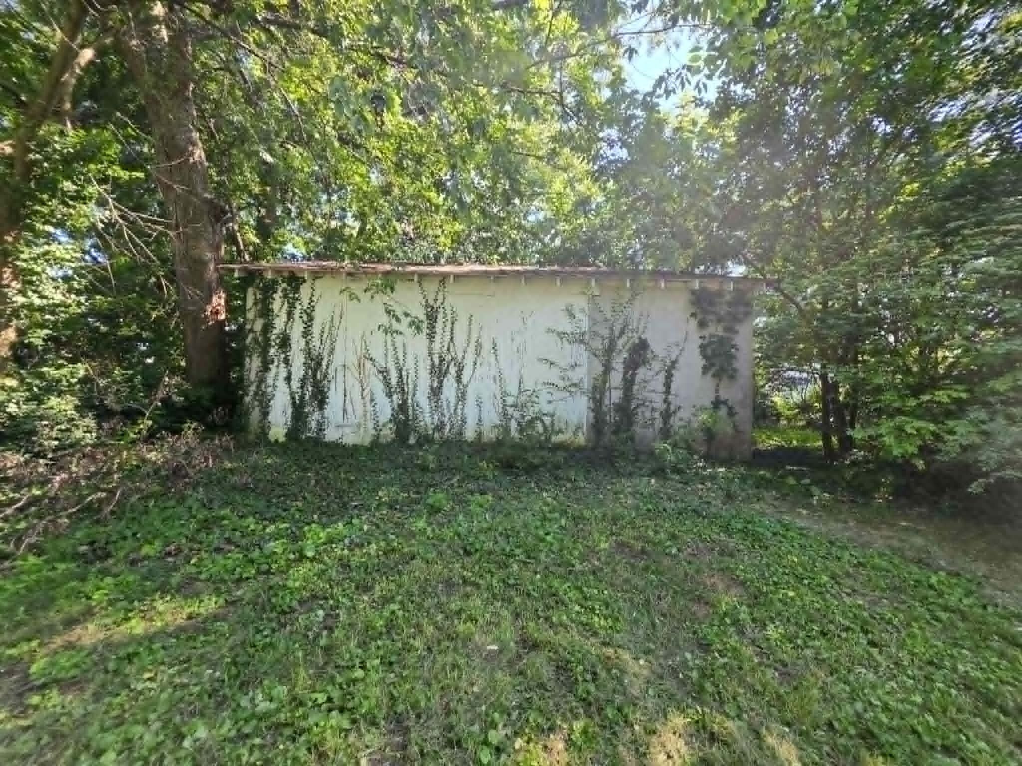 408 Cemetery St