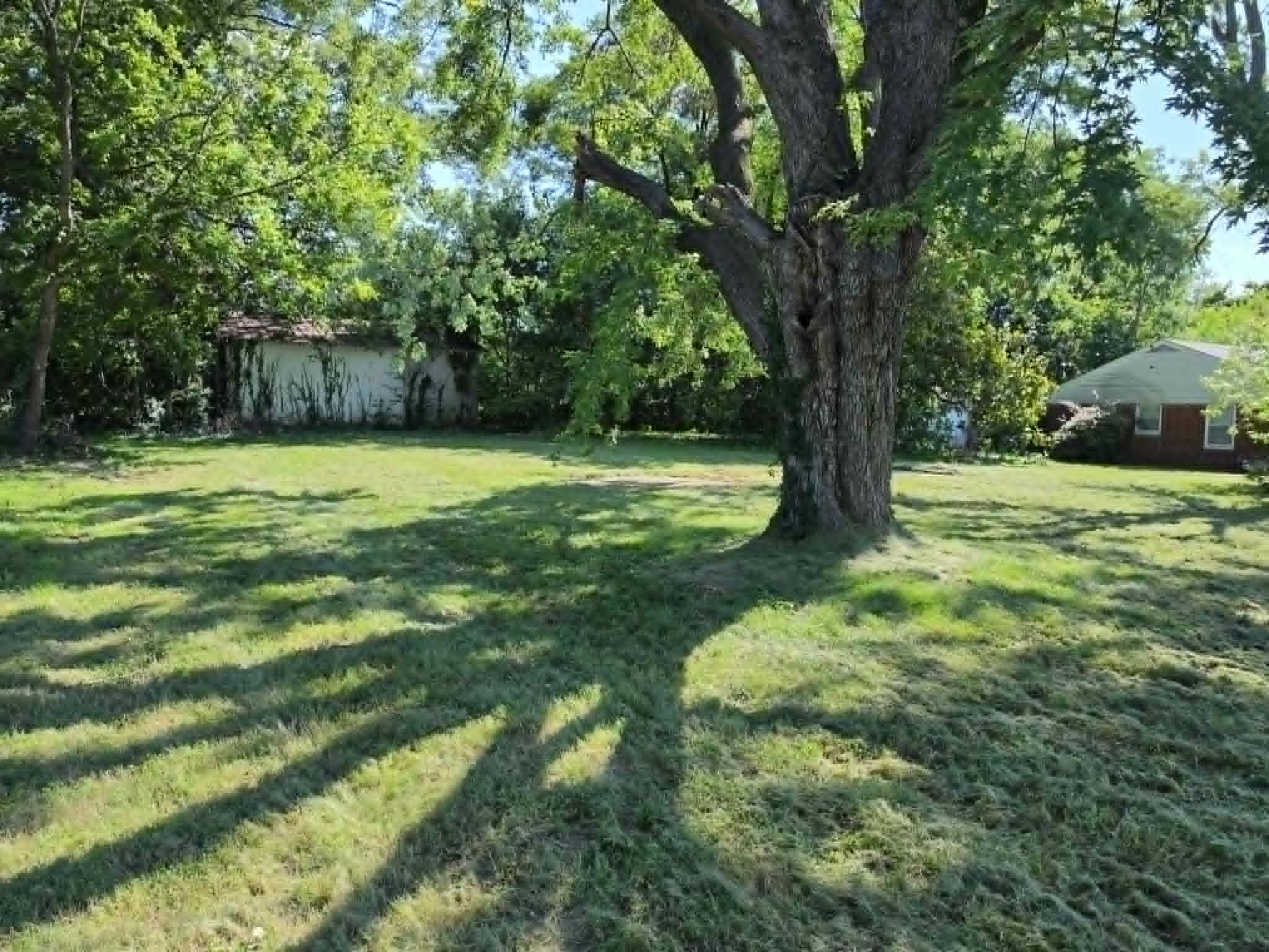 408 Cemetery St