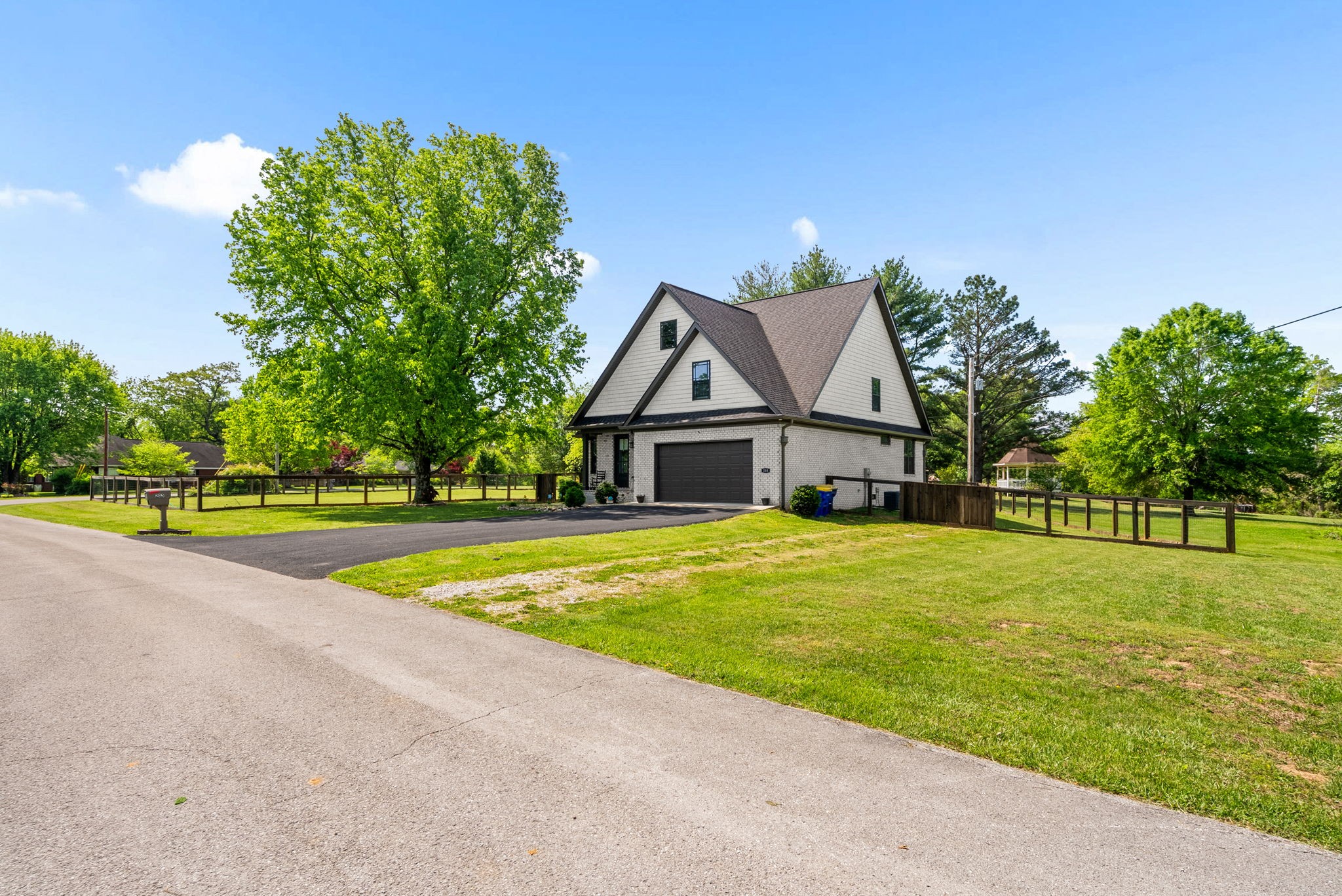 205 Dew Drop Dr