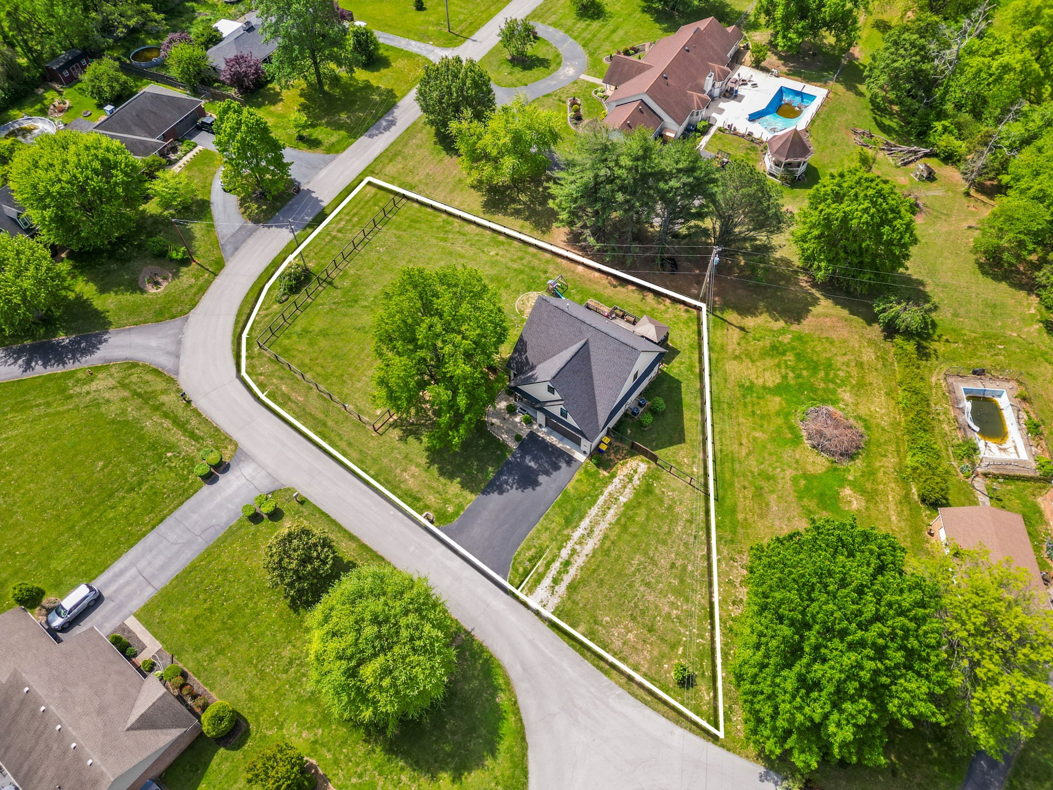 205 Dew Drop Dr