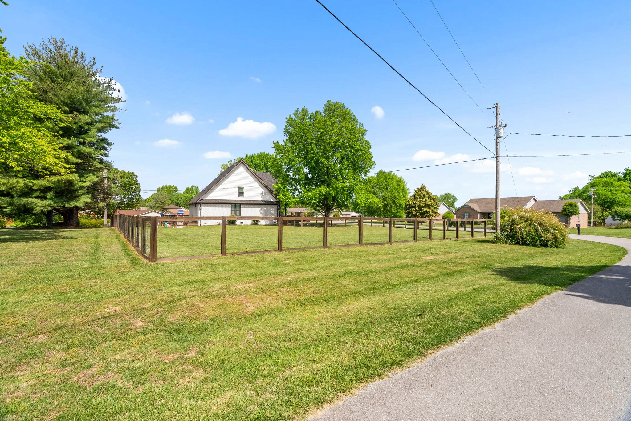 205 Dew Drop Dr