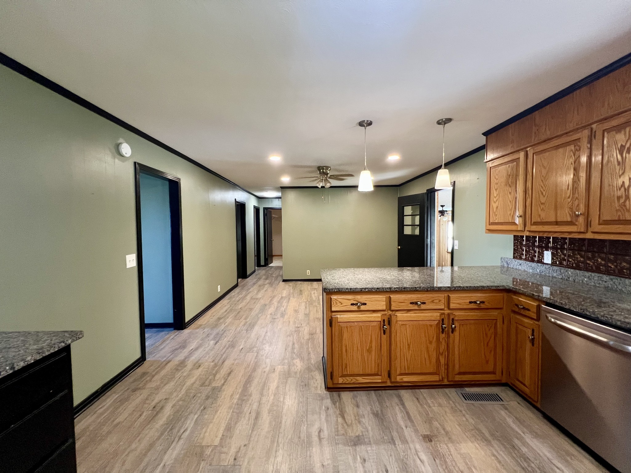 638 N Broadway