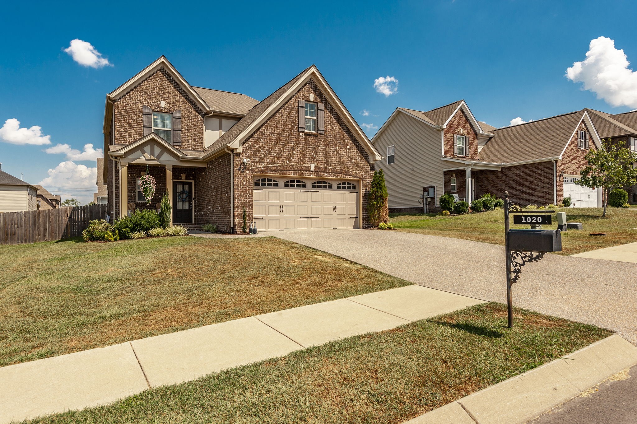 1020 Laurelwood Dr