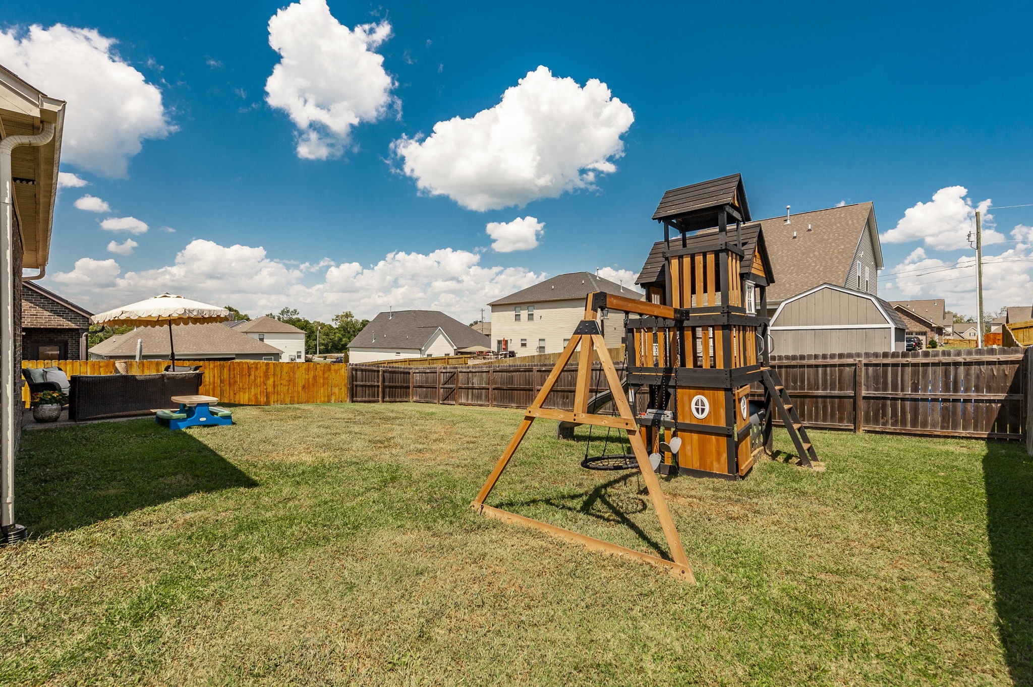1020 Laurelwood Dr