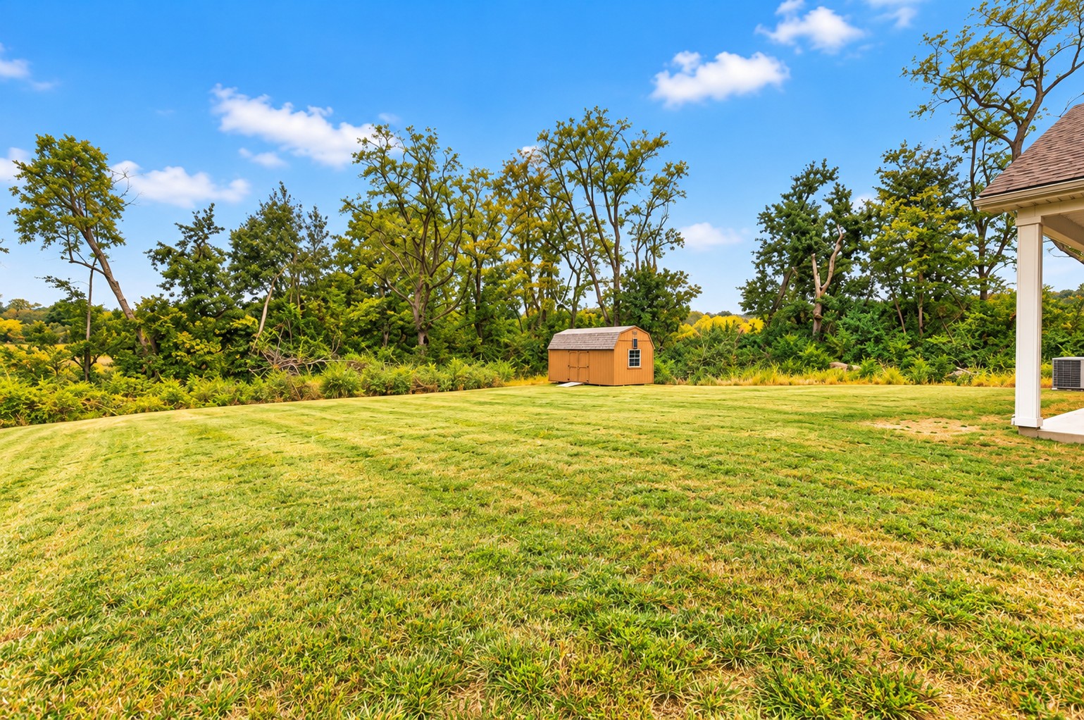 560 Fredericksburg Dr