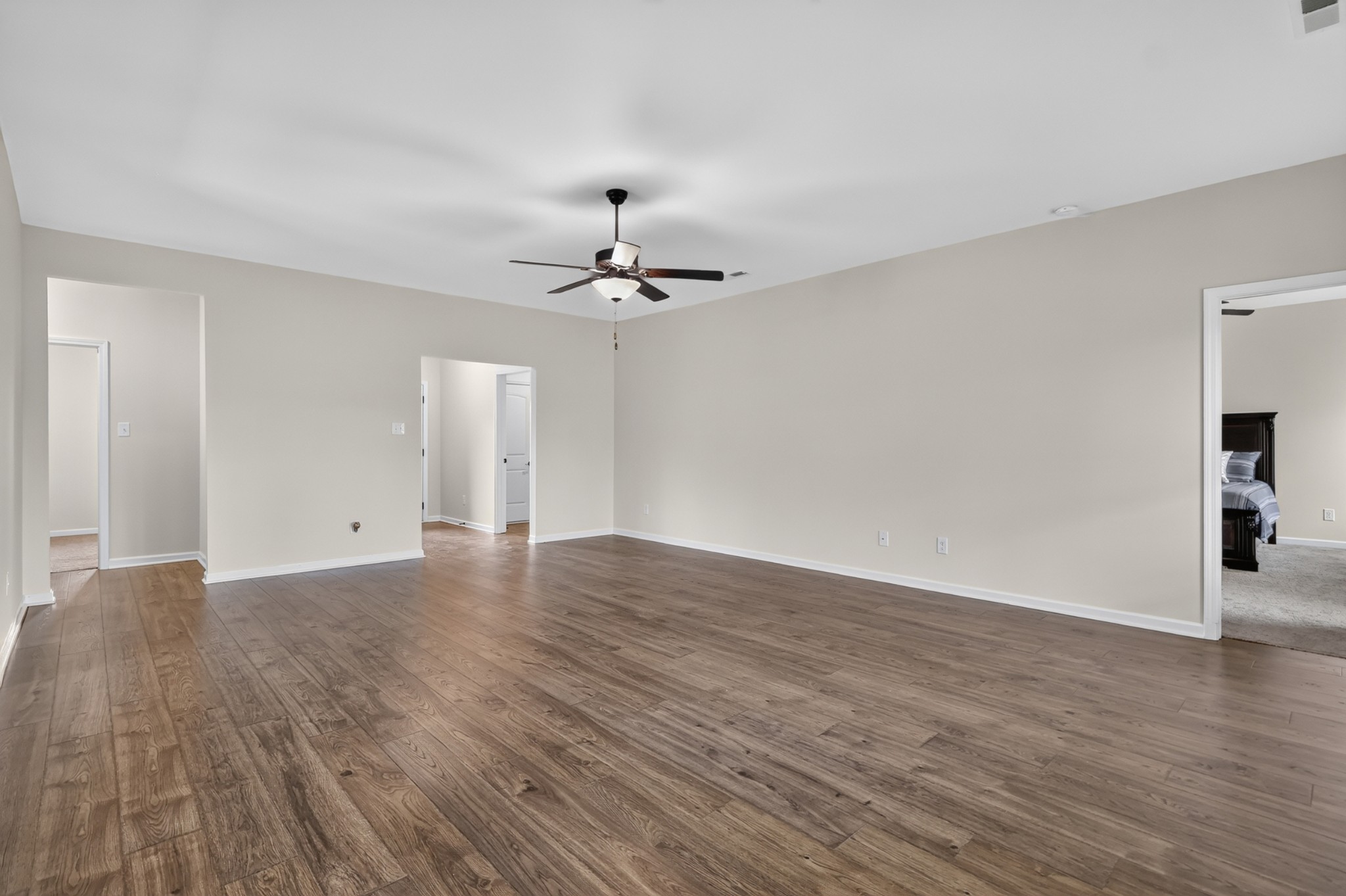 560 Fredericksburg Dr