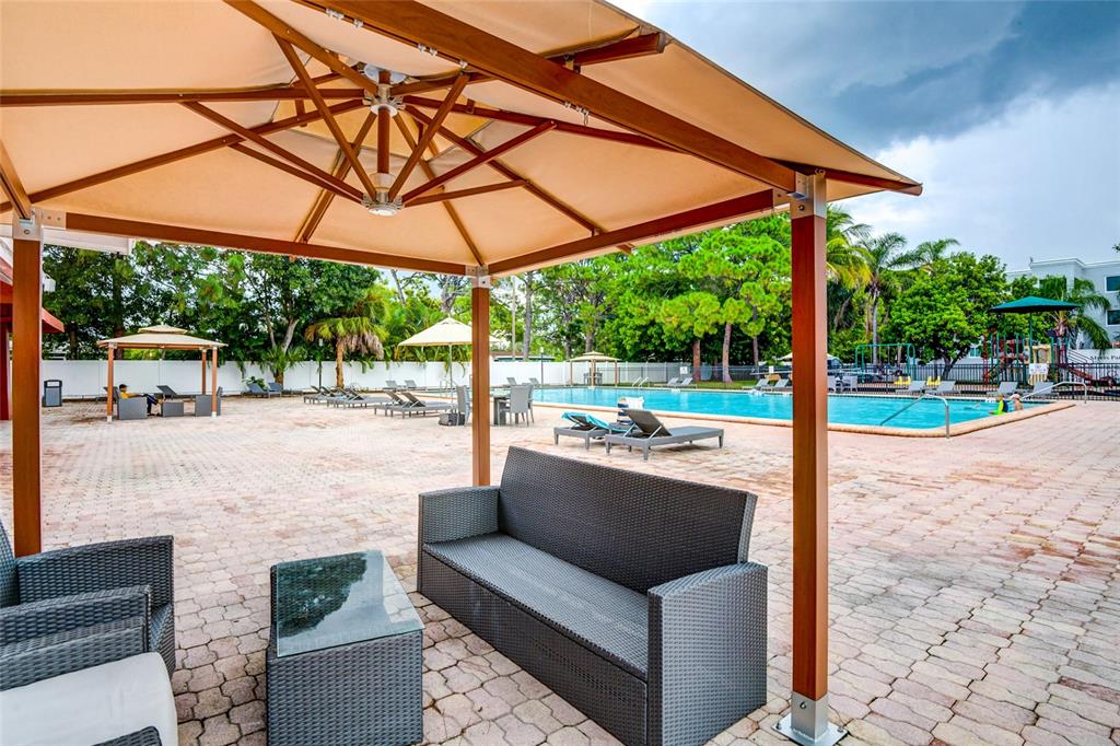 2760 COCONUT BAY LANE Unit: 1H