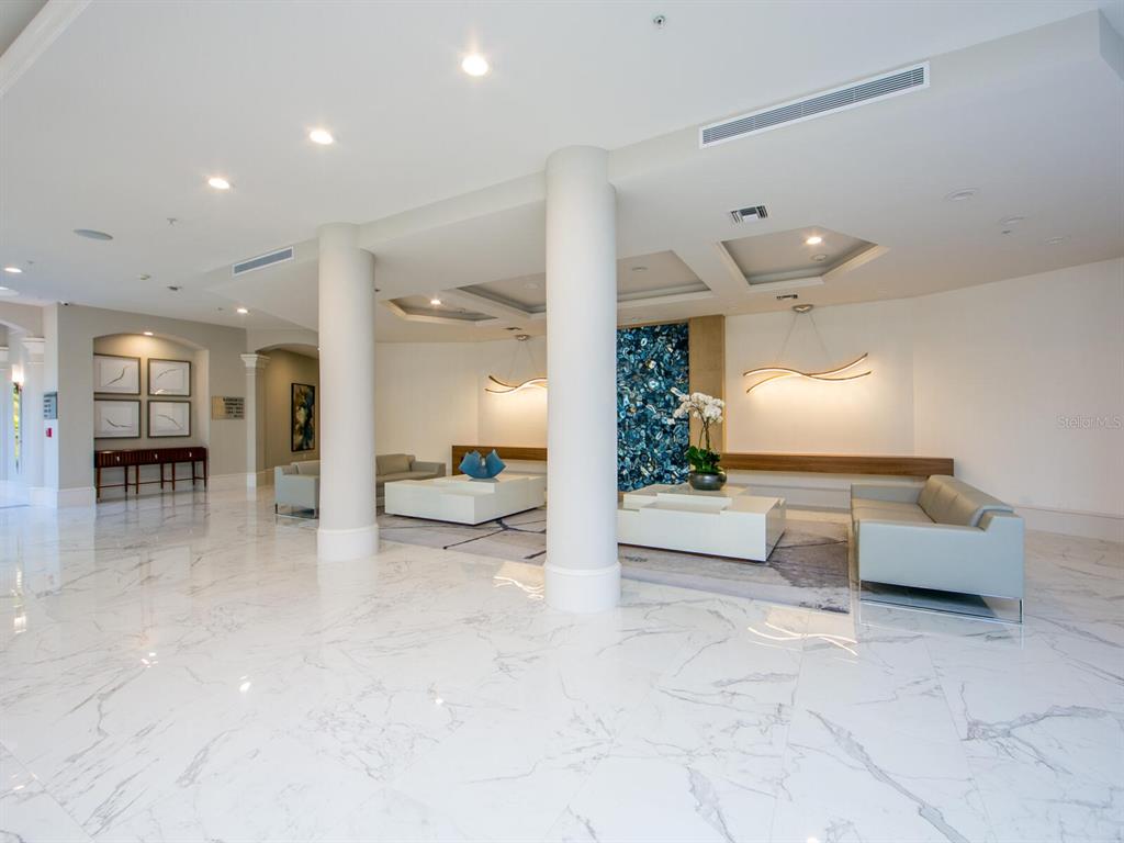 415 L AMBIANCE DRIVE Unit: C503