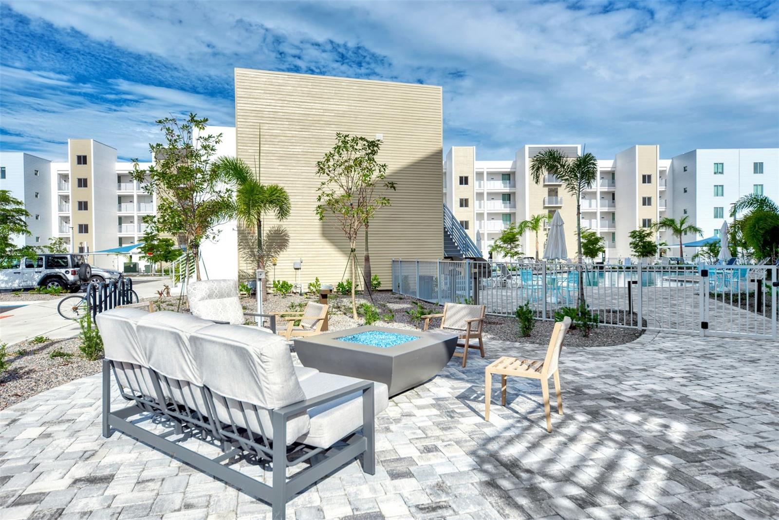 1703 N TAMIAMI TRAIL Unit: B307