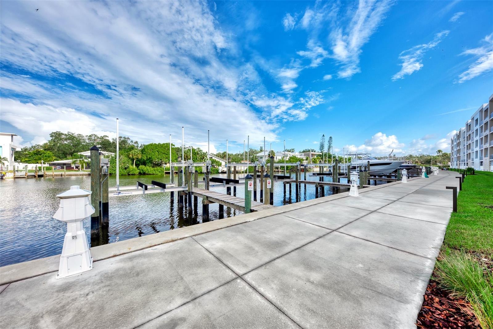 1703 N TAMIAMI TRAIL Unit: B307