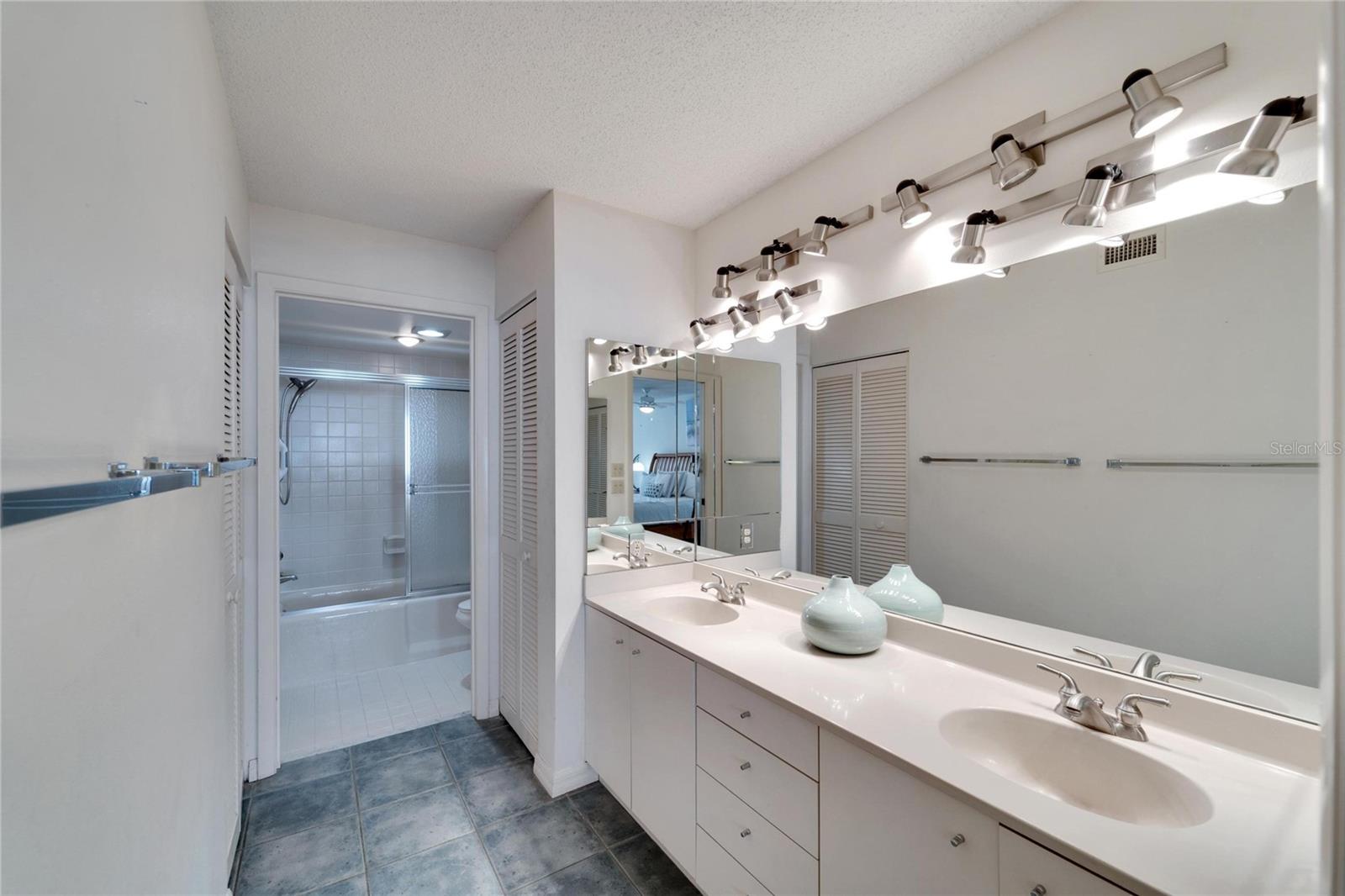 829 BAYPORT WAY Unit: 829