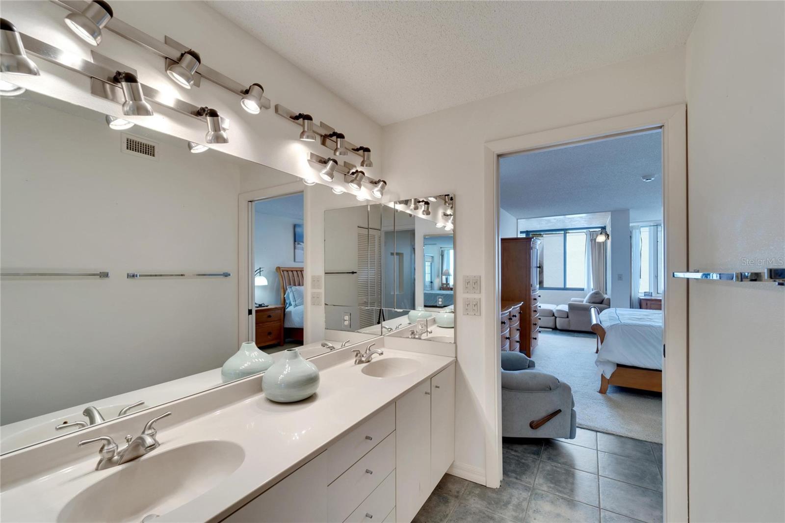 829 BAYPORT WAY Unit: 829