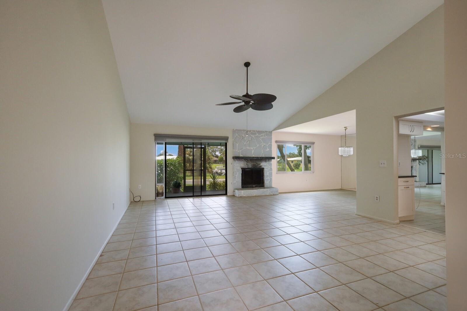 729 SORRENTO INLET Unit: 729