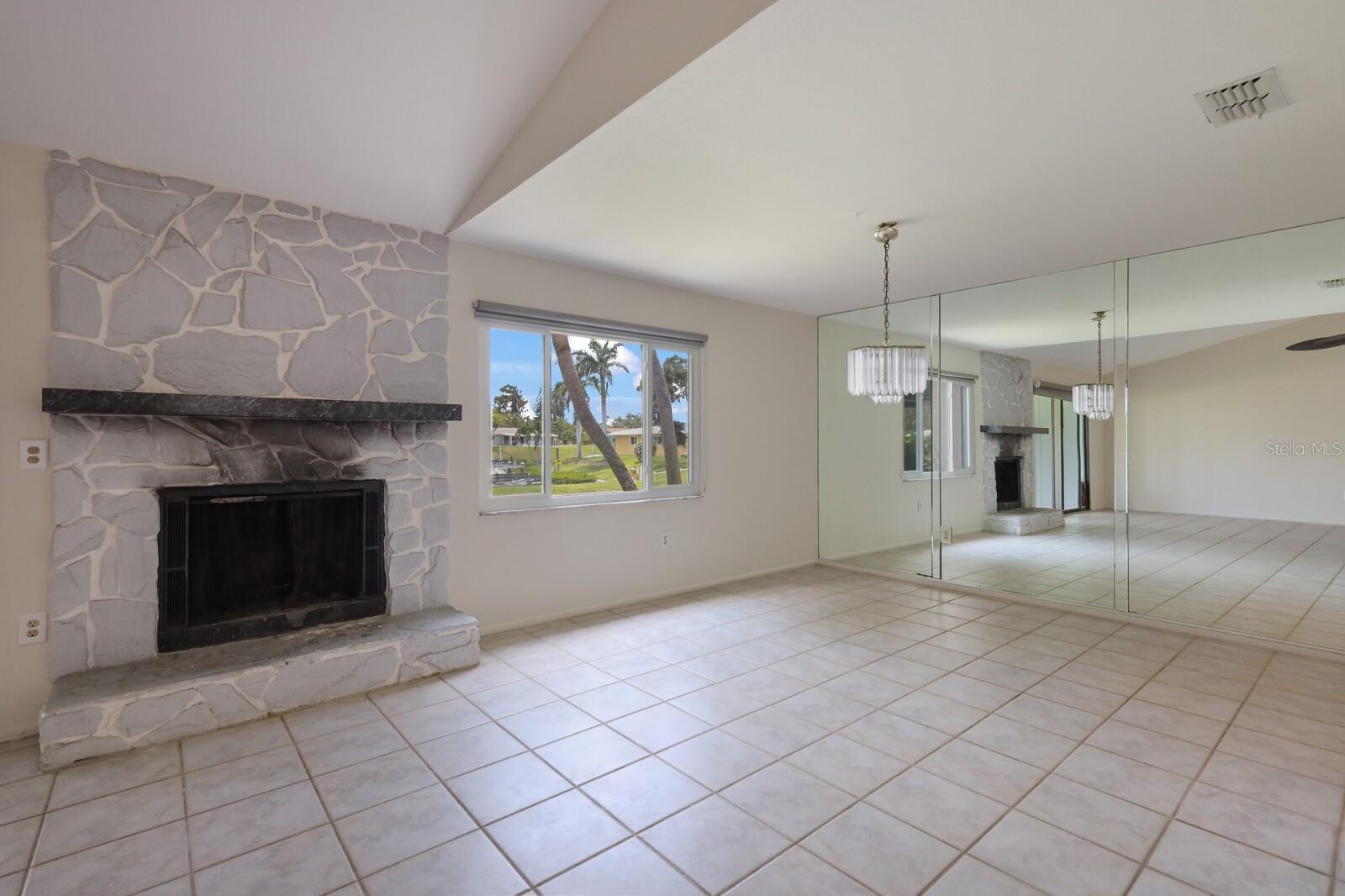 729 SORRENTO INLET Unit: 729