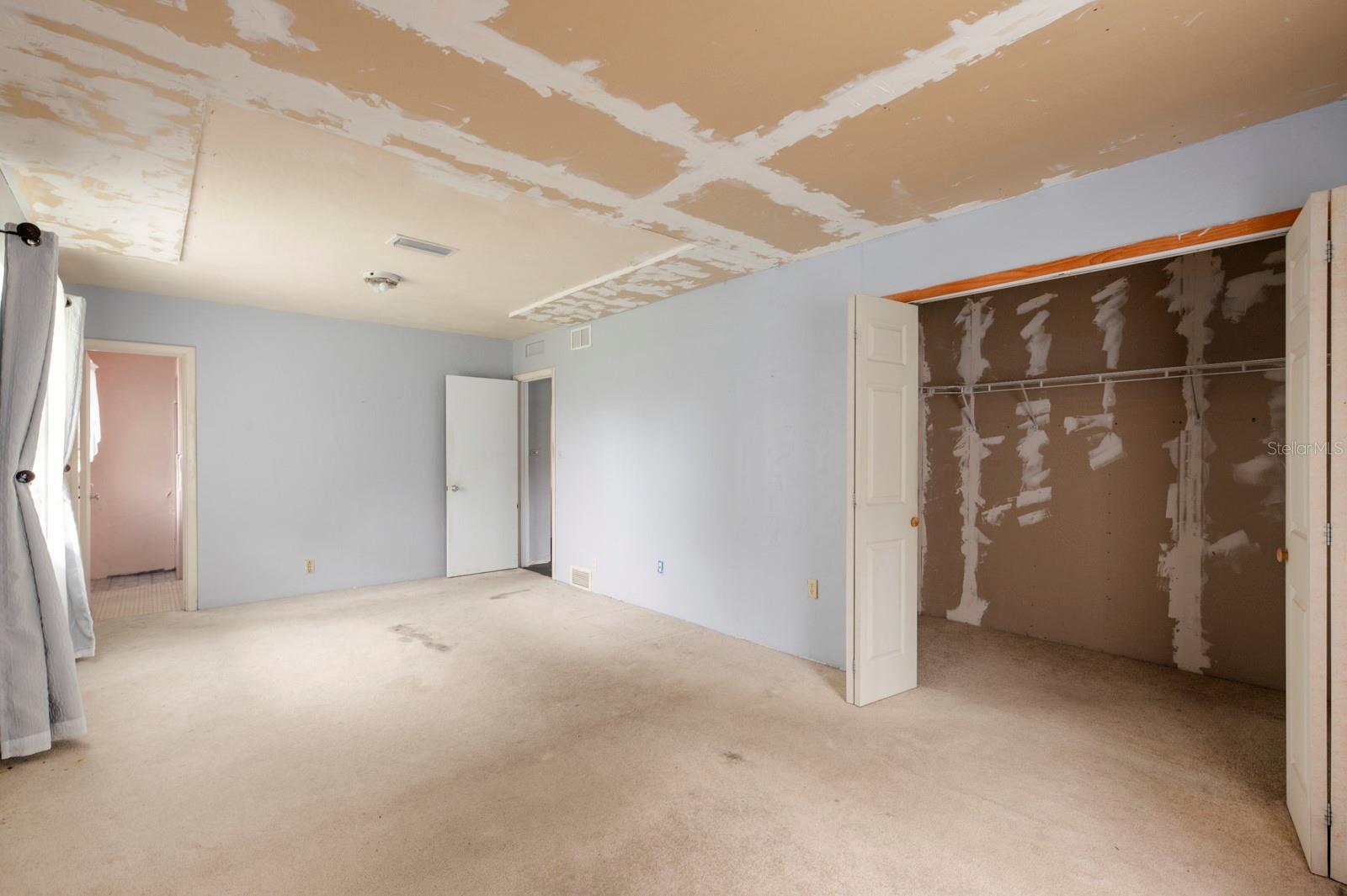 3831 E FOREST LAKE DRIVE