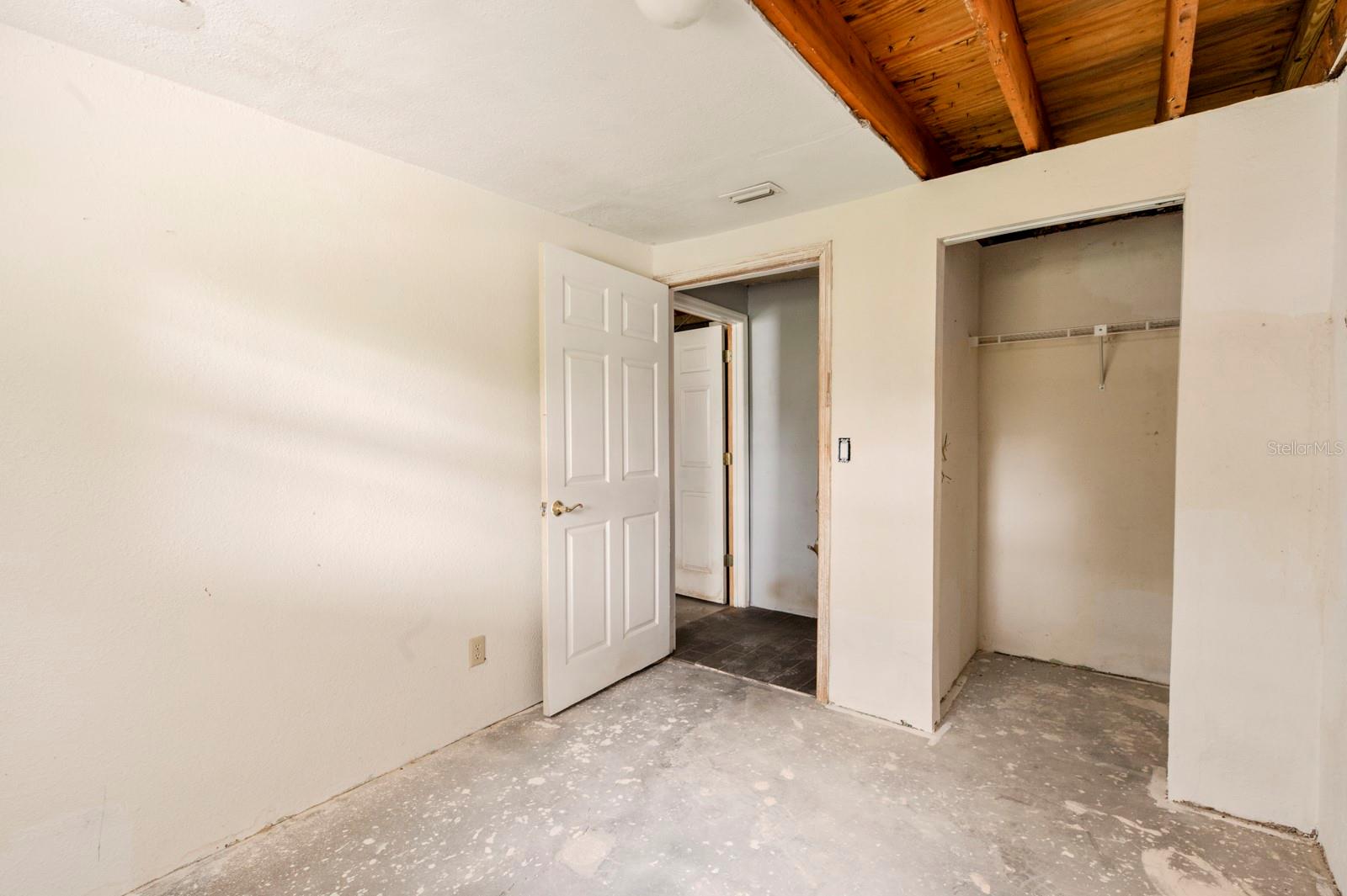 3831 E FOREST LAKE DRIVE