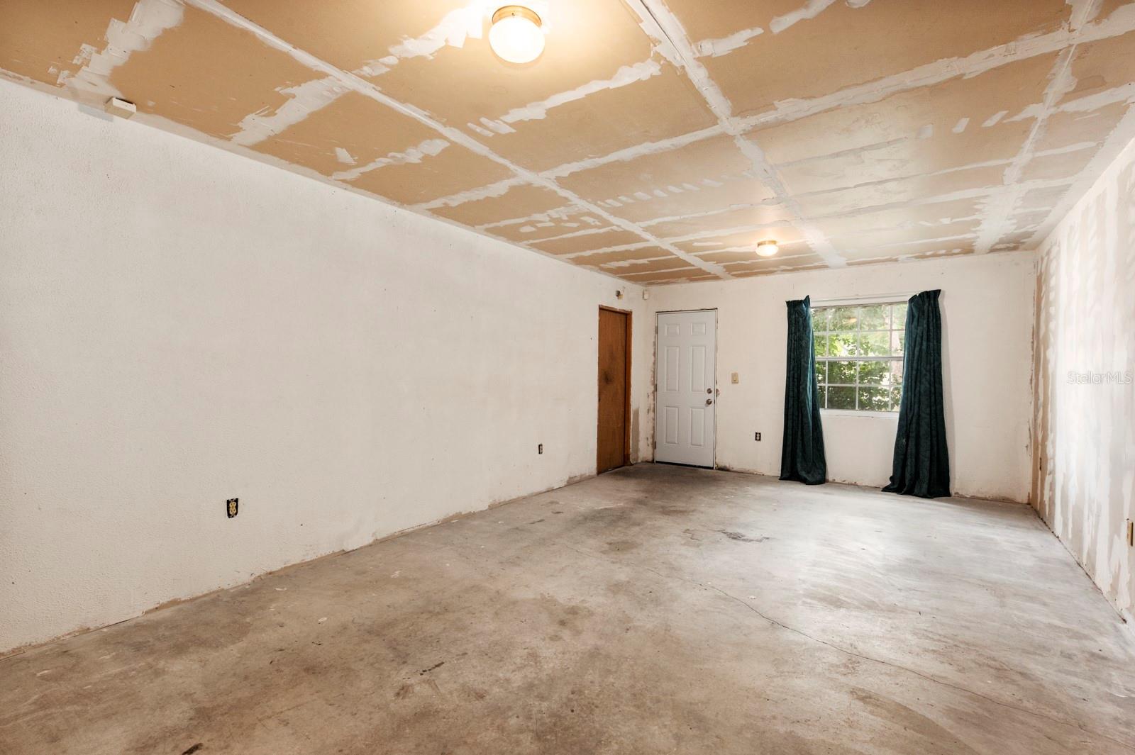 3831 E FOREST LAKE DRIVE