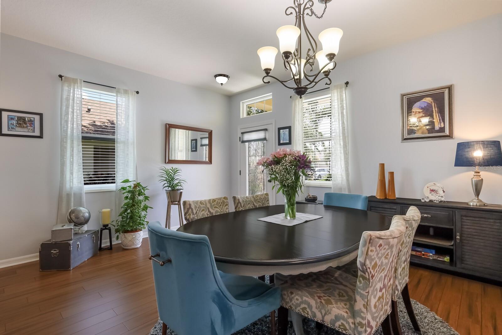 6320 ROBIN COVE