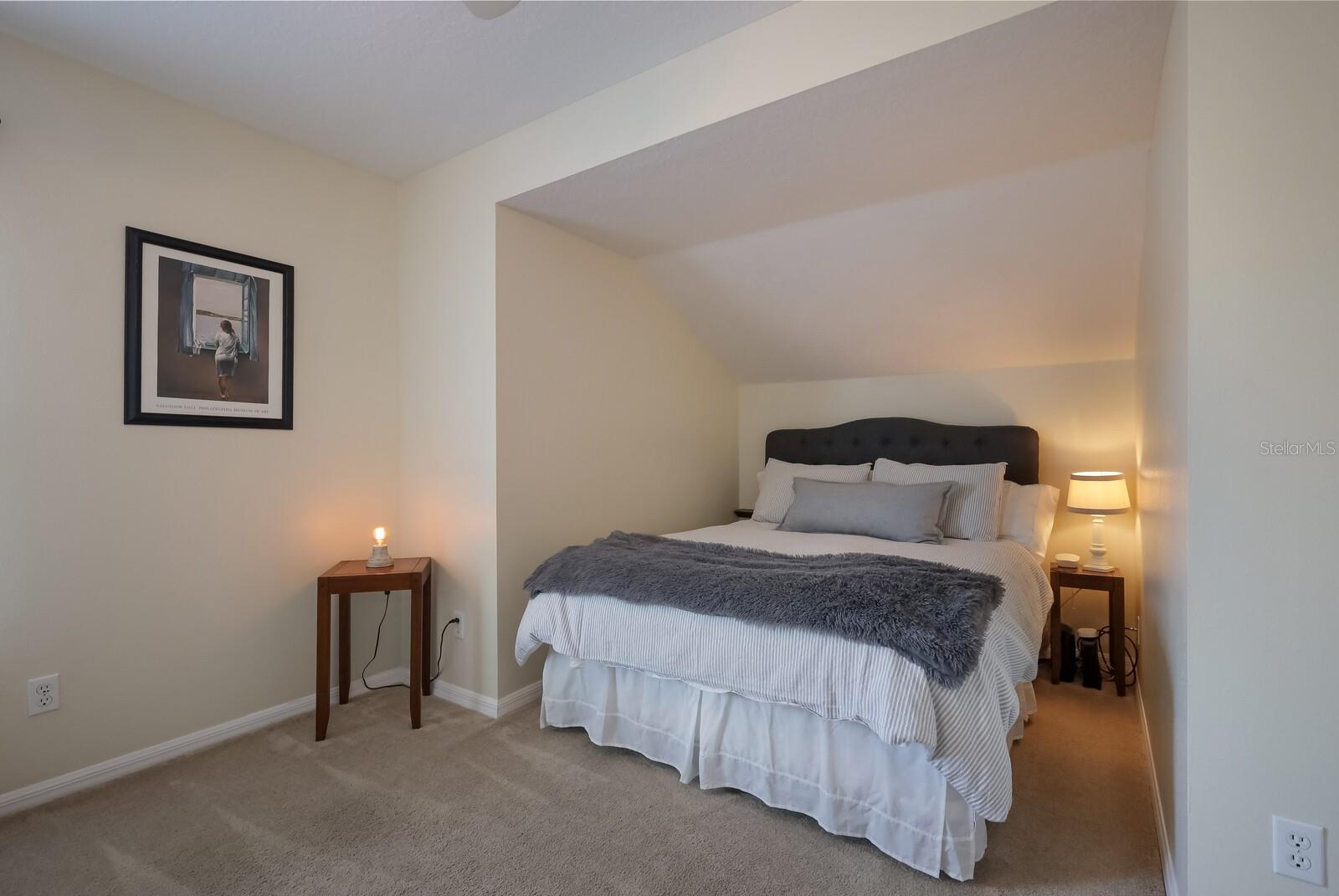 6320 ROBIN COVE
