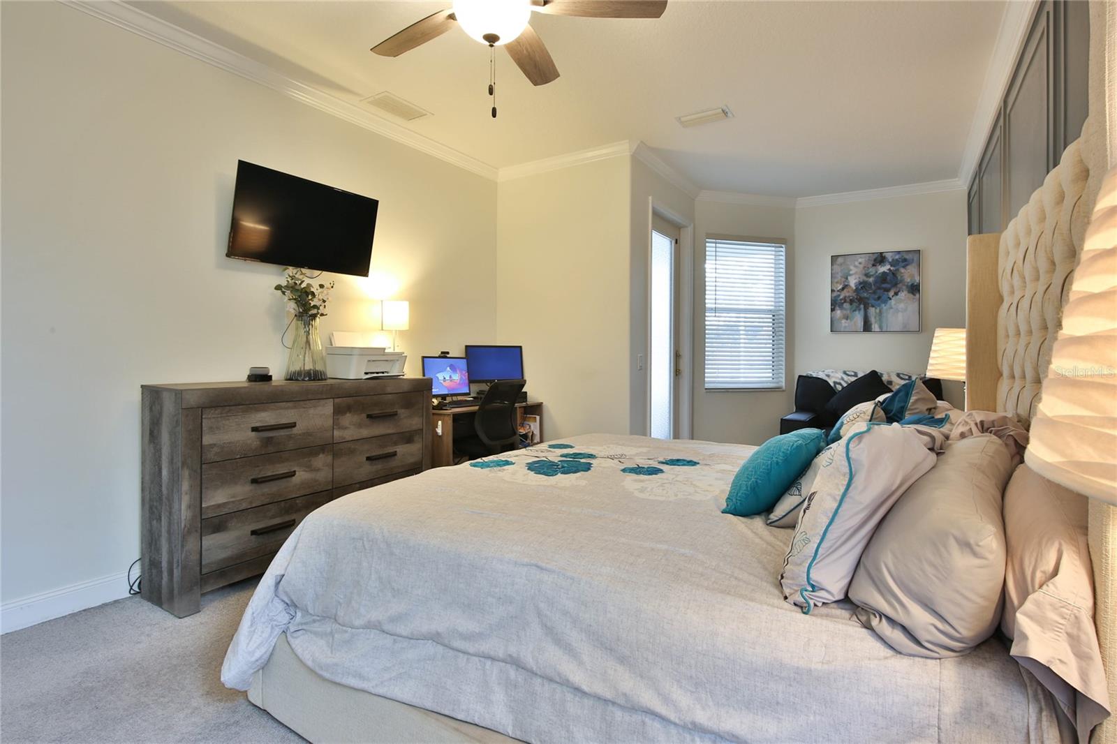 4801 THREE OAKS BLVD