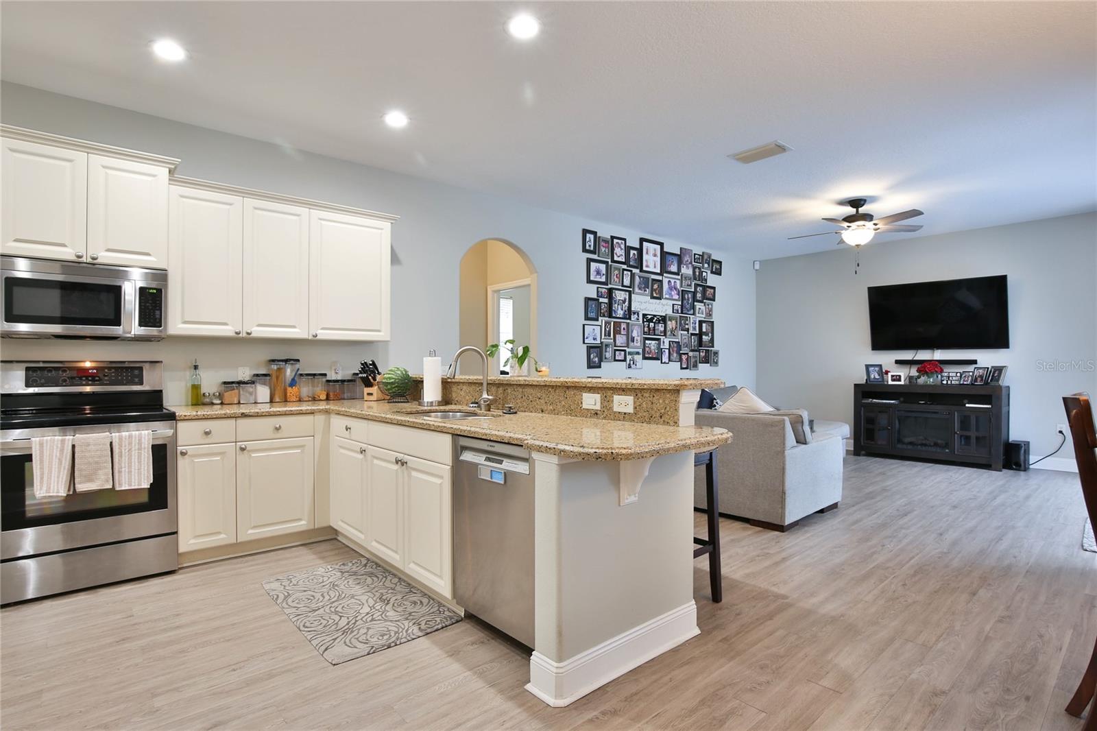 4801 THREE OAKS BLVD