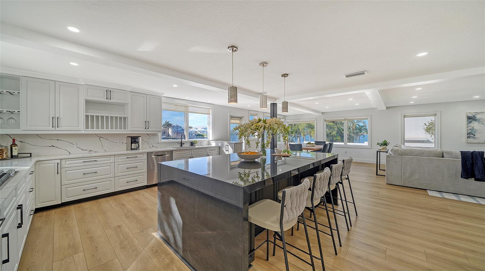 1410 SIESTA DRIVE