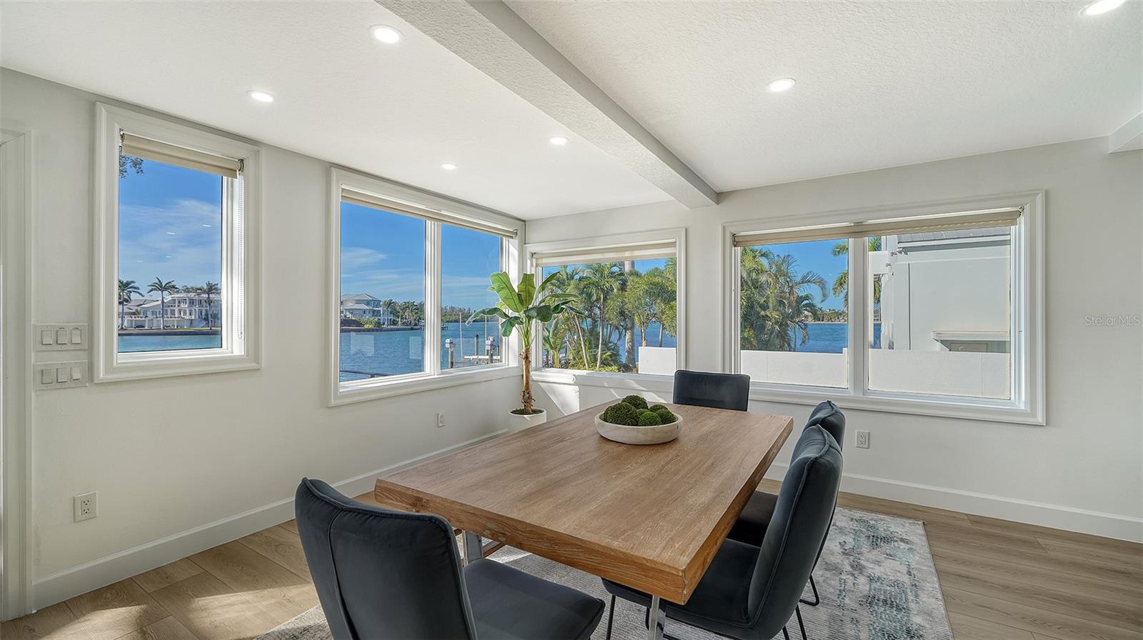 1410 SIESTA DRIVE