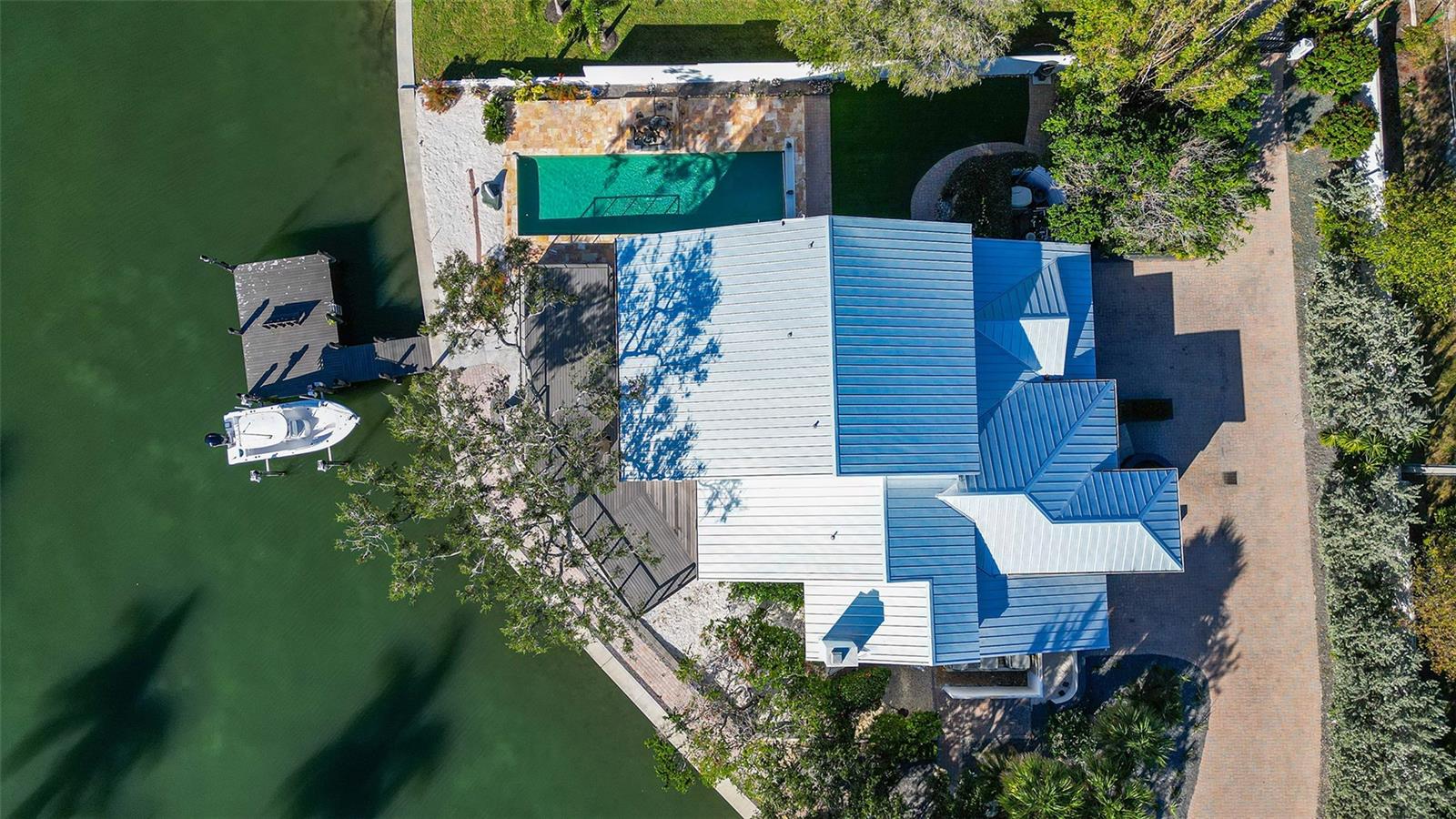 1410 SIESTA DRIVE