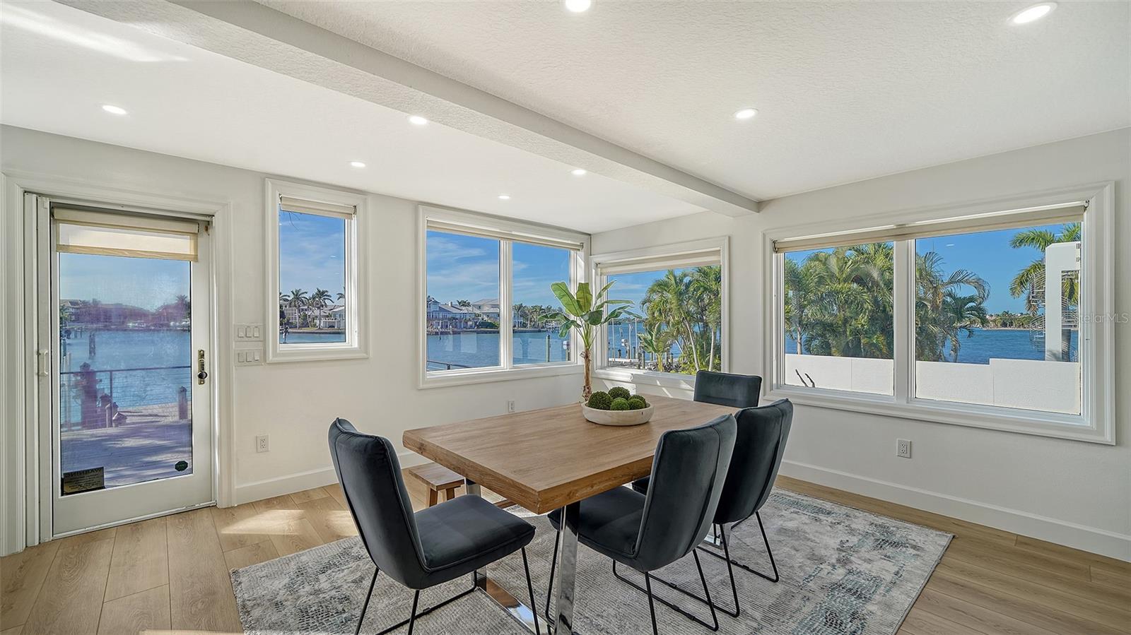 1410 SIESTA DRIVE