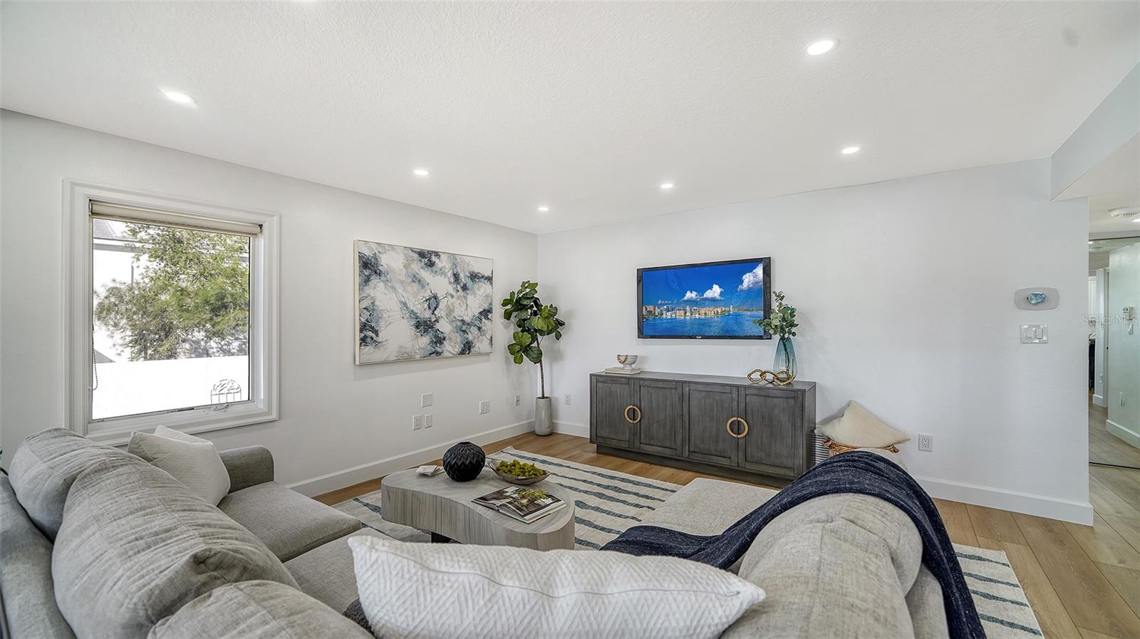 1410 SIESTA DRIVE