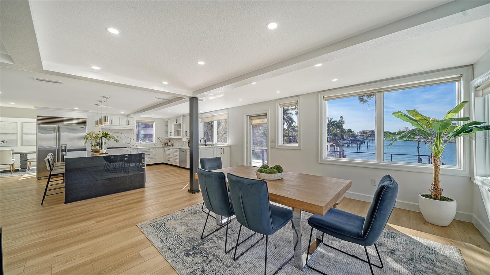 1410 SIESTA DRIVE