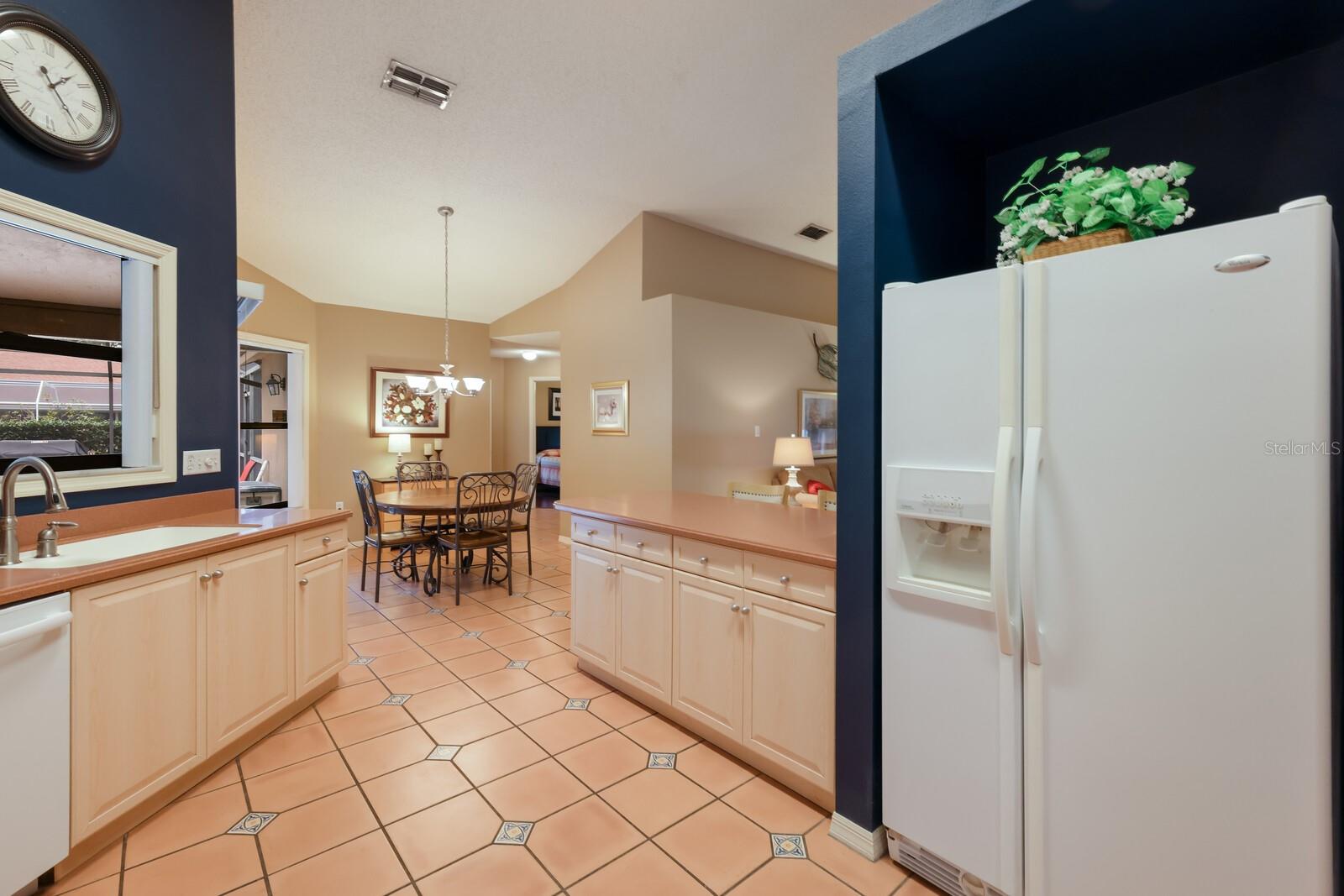 5303 ITHACA LANE
