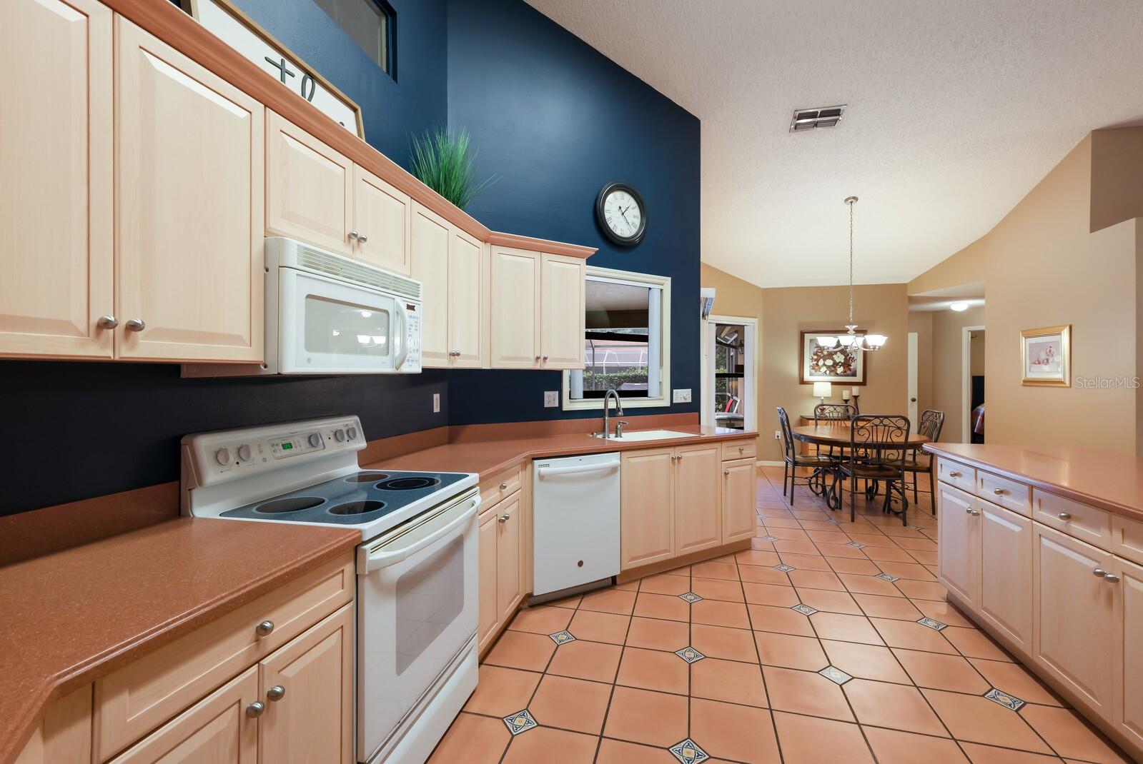 5303 ITHACA LANE