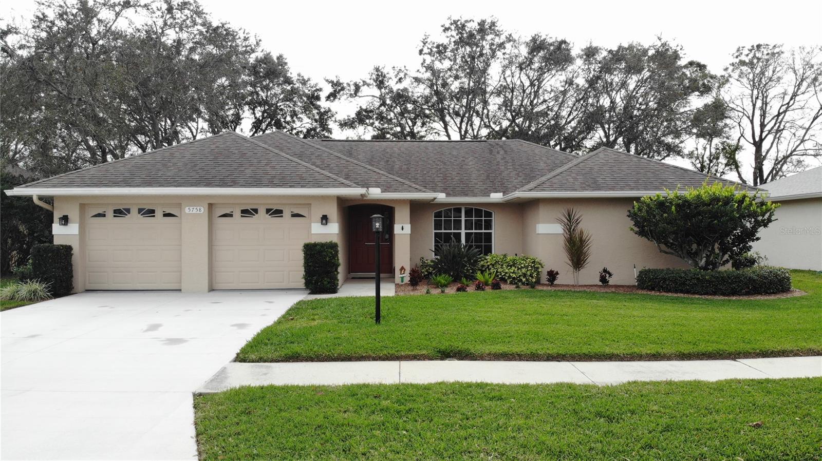 5758 STONE POINTE DRIVE