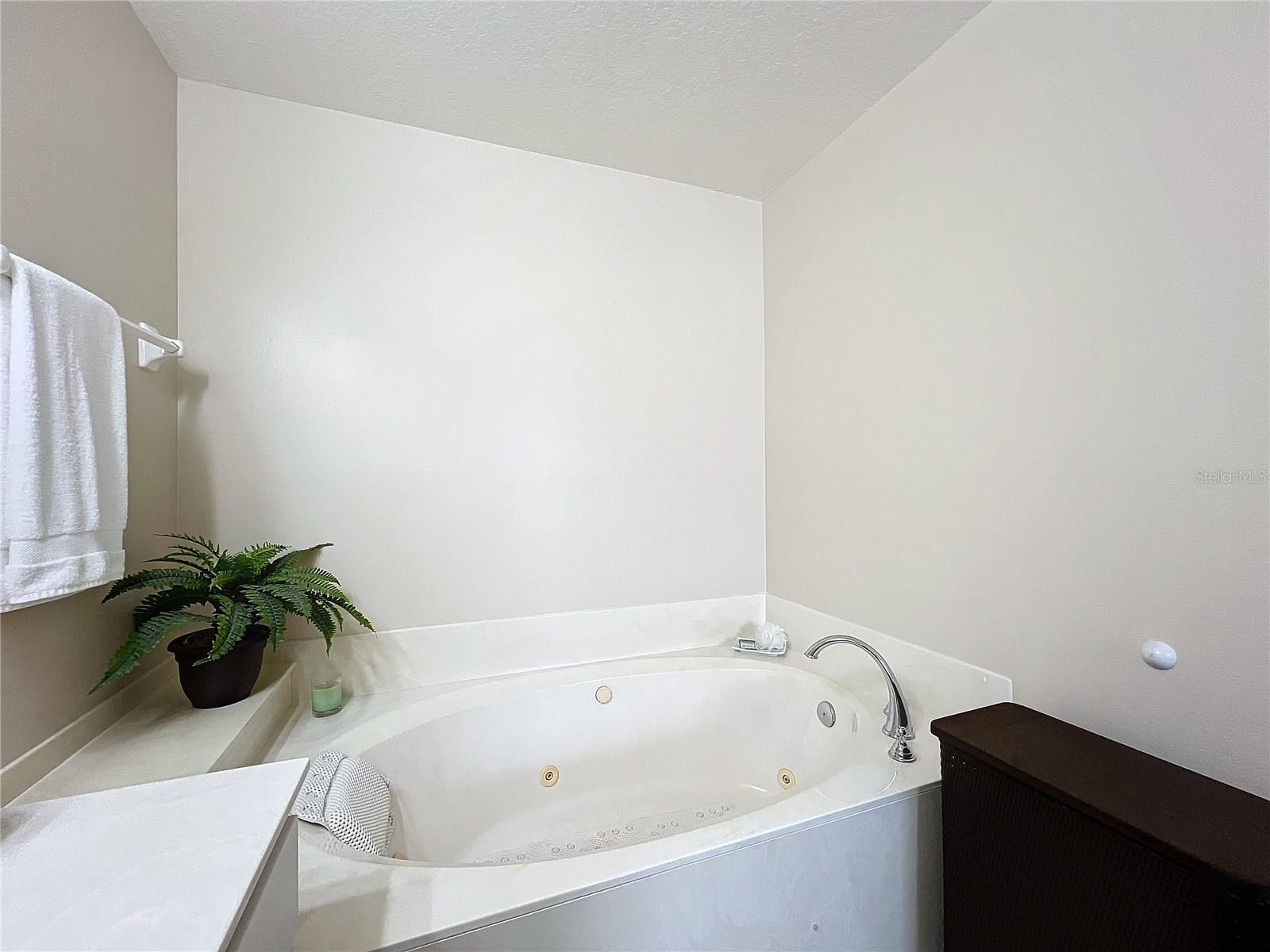 5758 STONE POINTE DRIVE