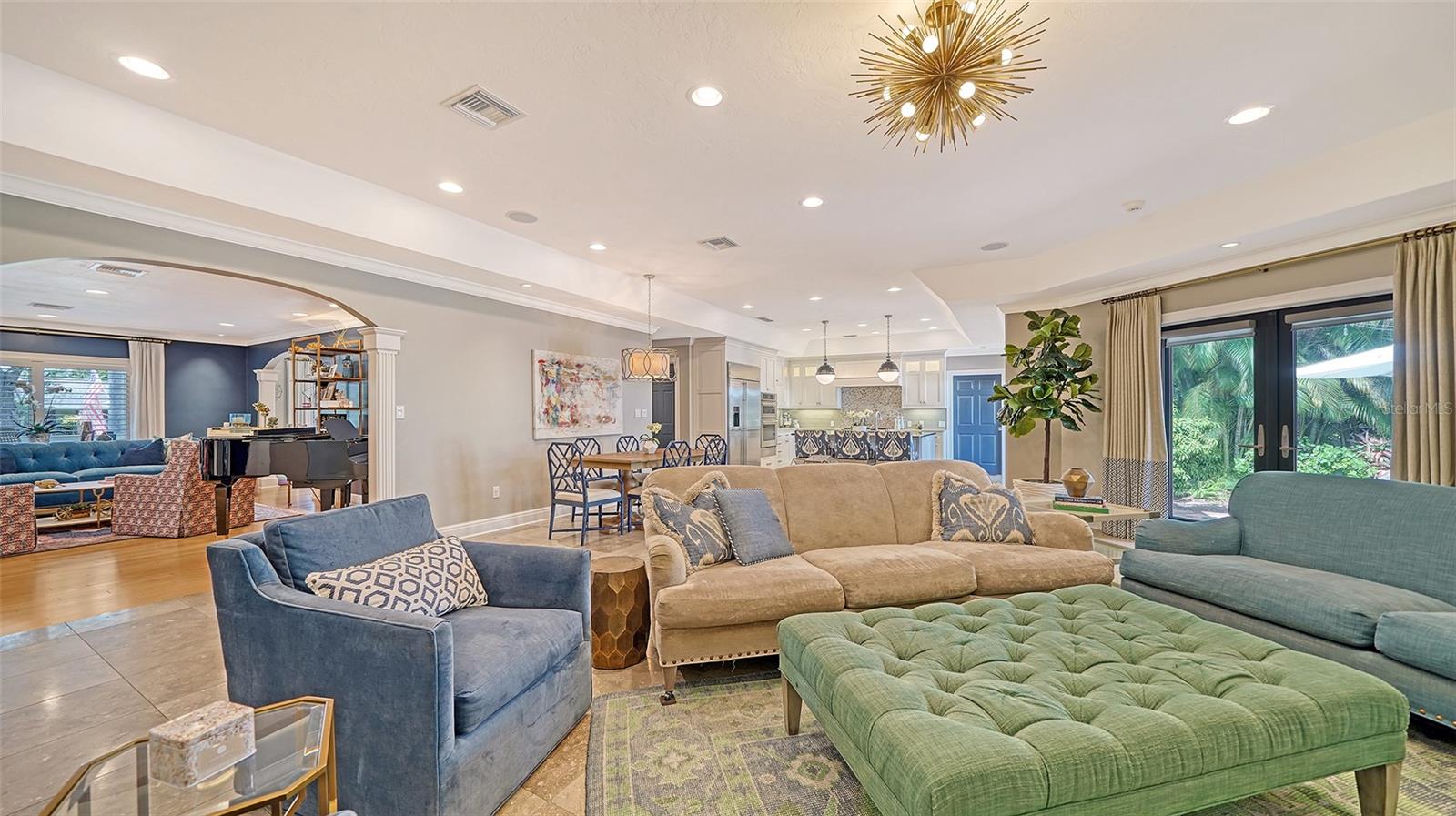 1715 SOUTH DRIVE