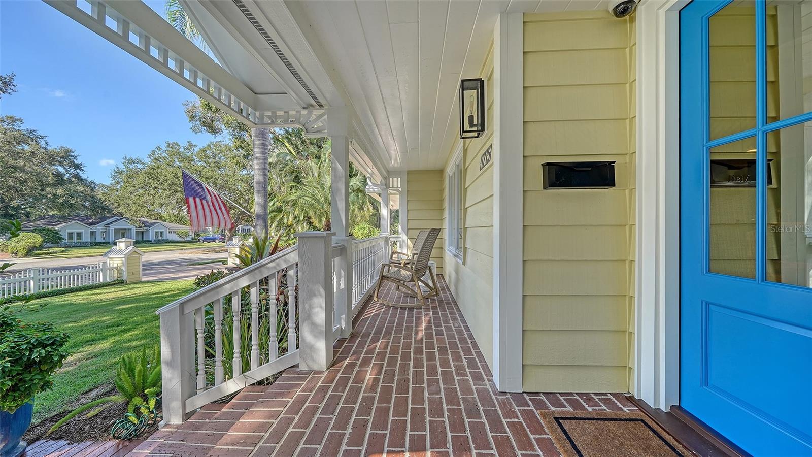 1715 SOUTH DRIVE