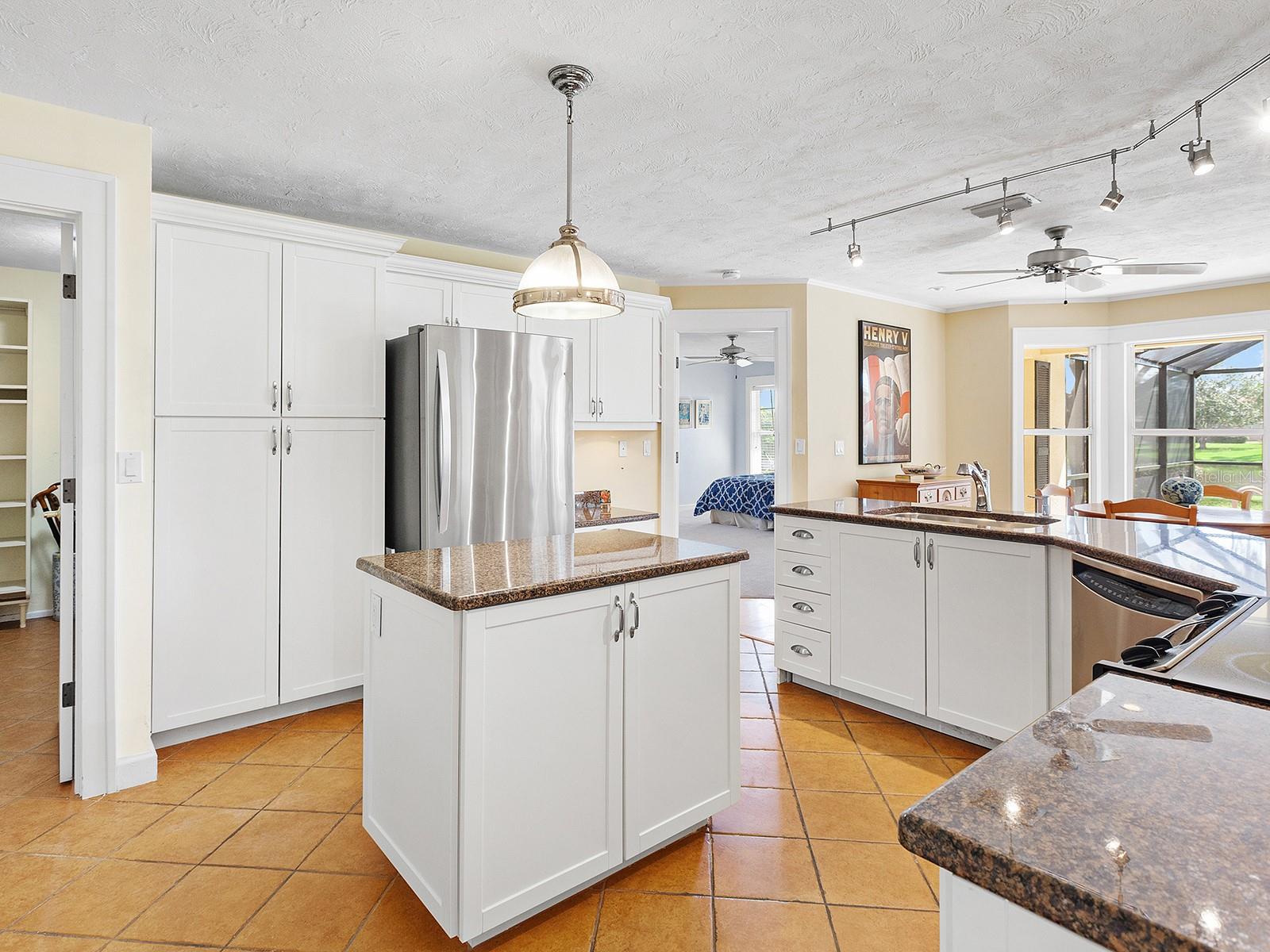 1398 VERMEER DR