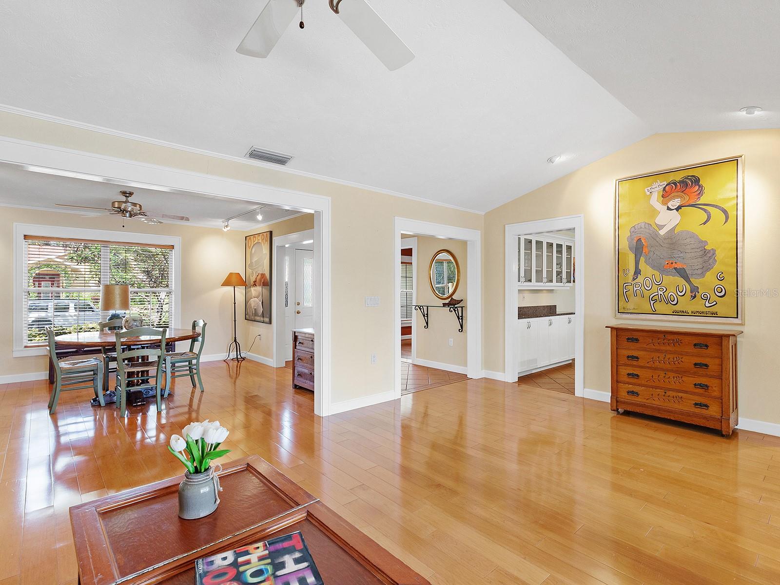 1398 VERMEER DR