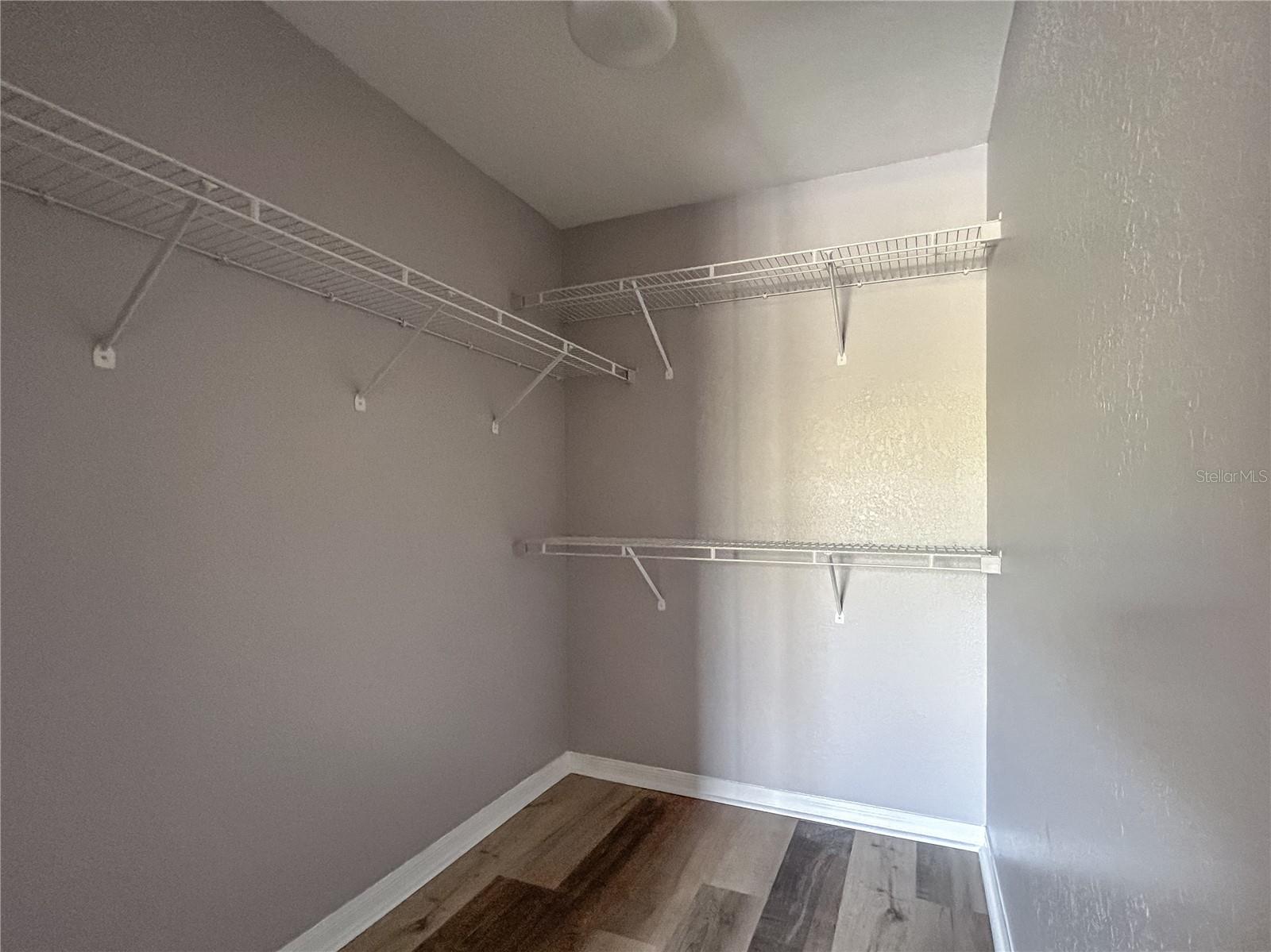 8923 MANOR LOOP #204