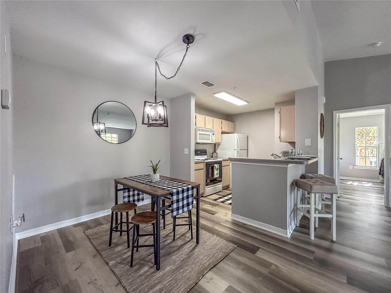 8923 MANOR LOOP #204