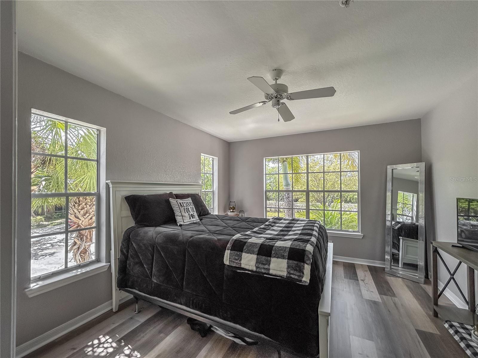 8923 MANOR LOOP #204