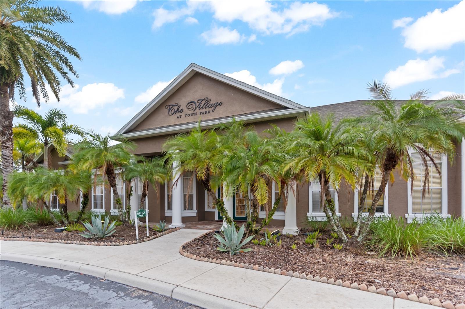 8923 MANOR LOOP #204