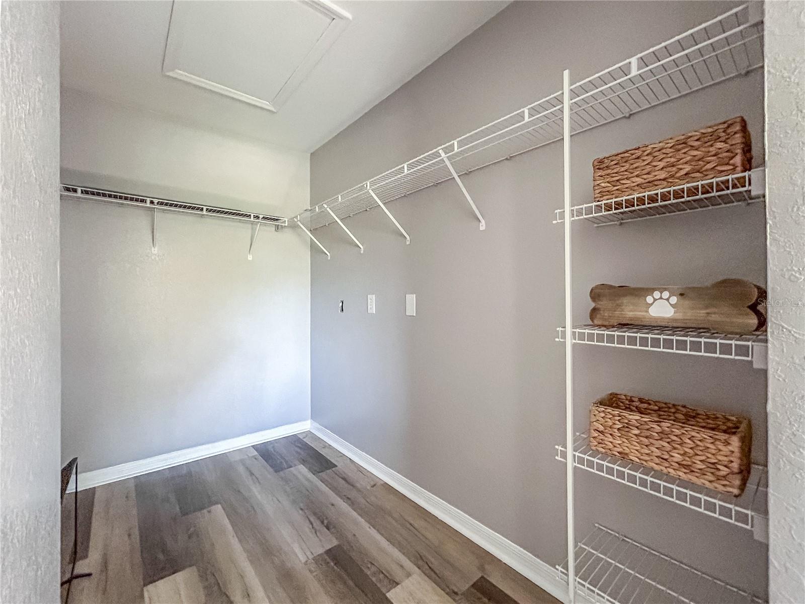 8923 MANOR LOOP #204