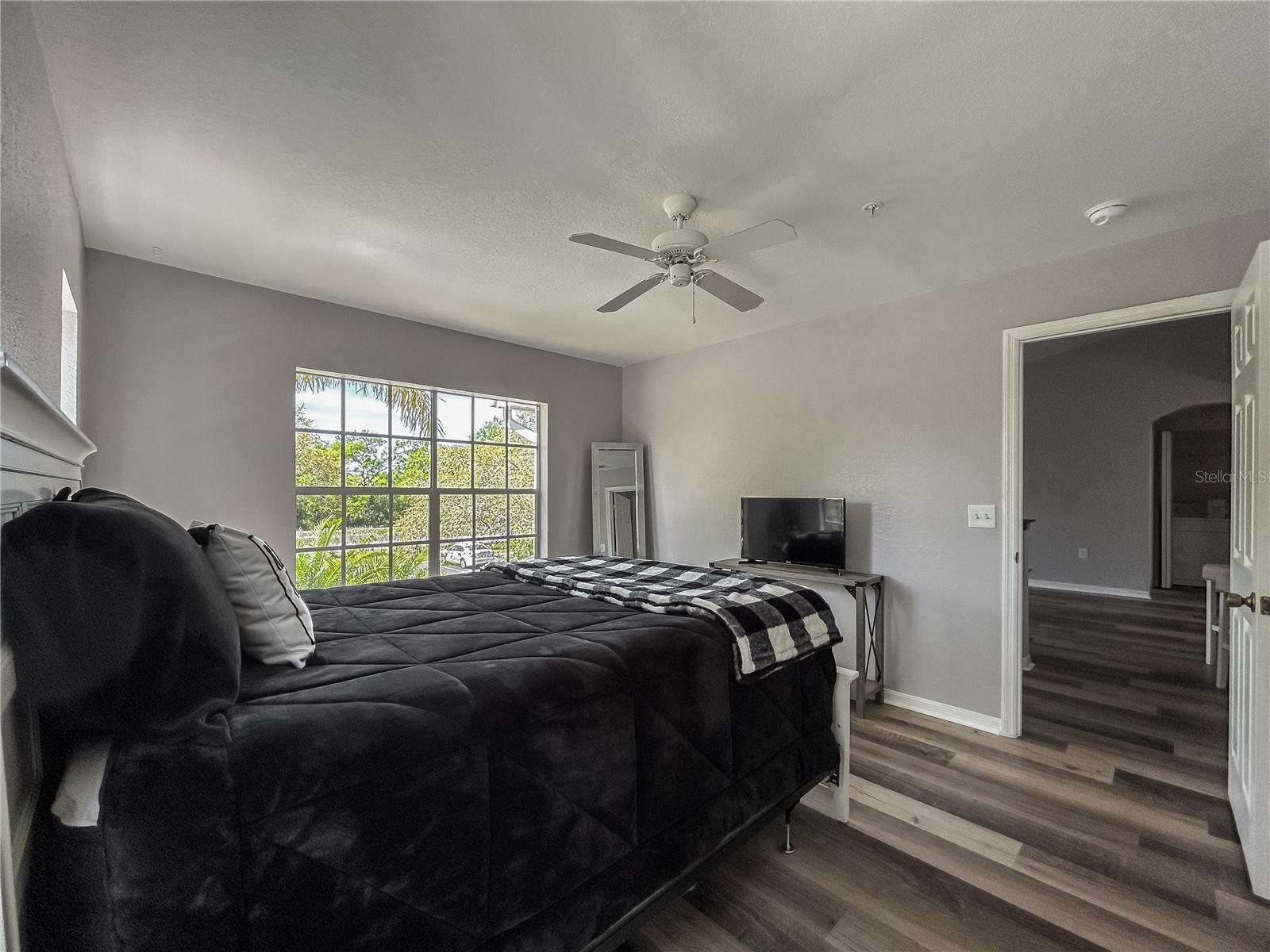 8923 MANOR LOOP #204