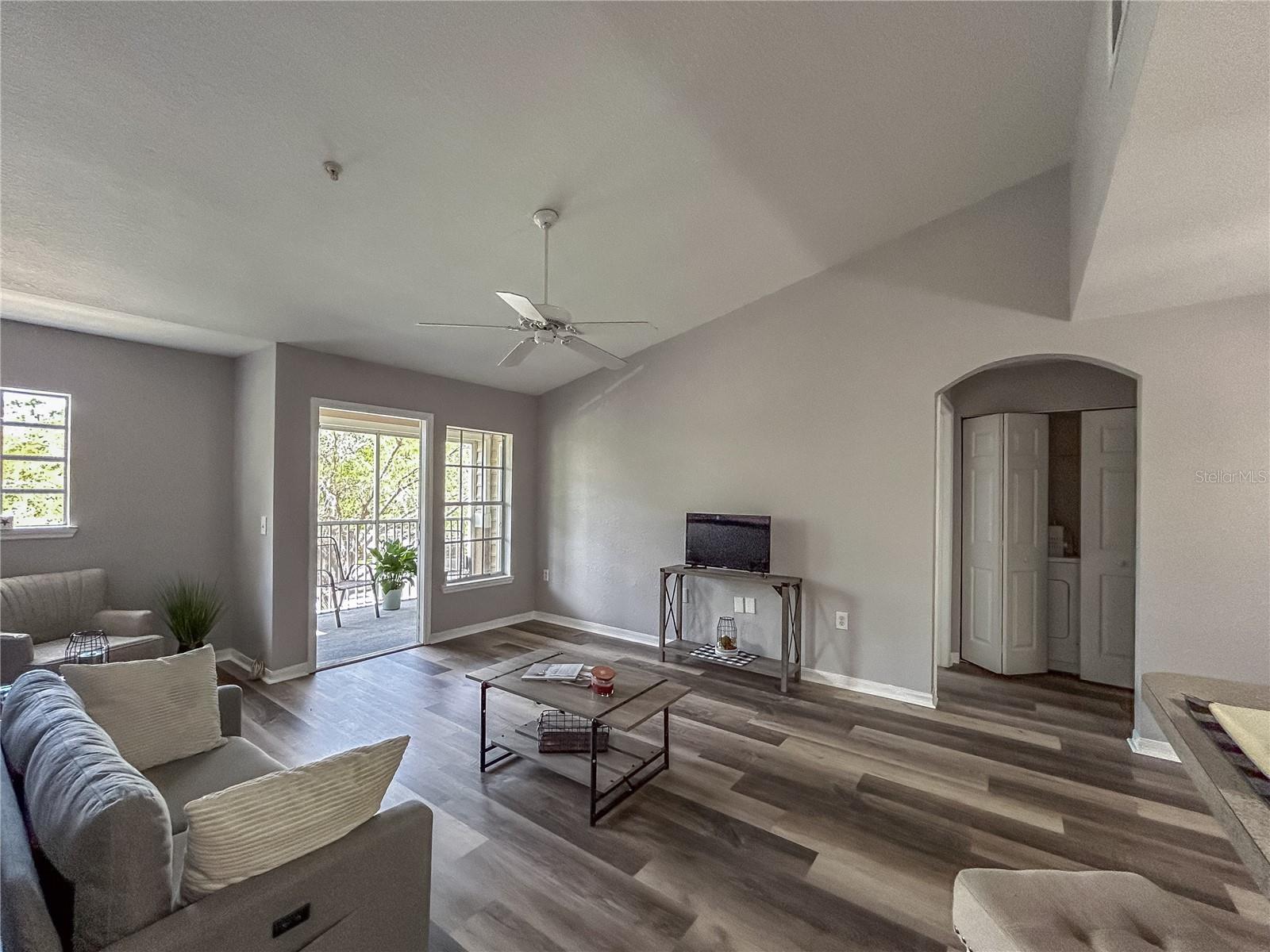 8923 MANOR LOOP #204