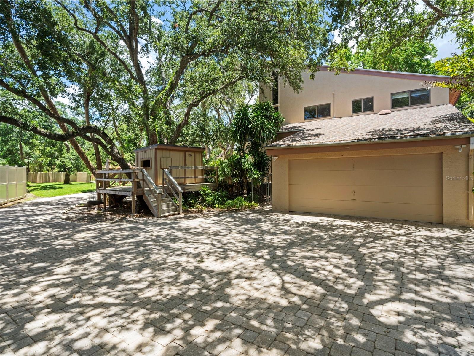 1310 ROBERTS BAY LN