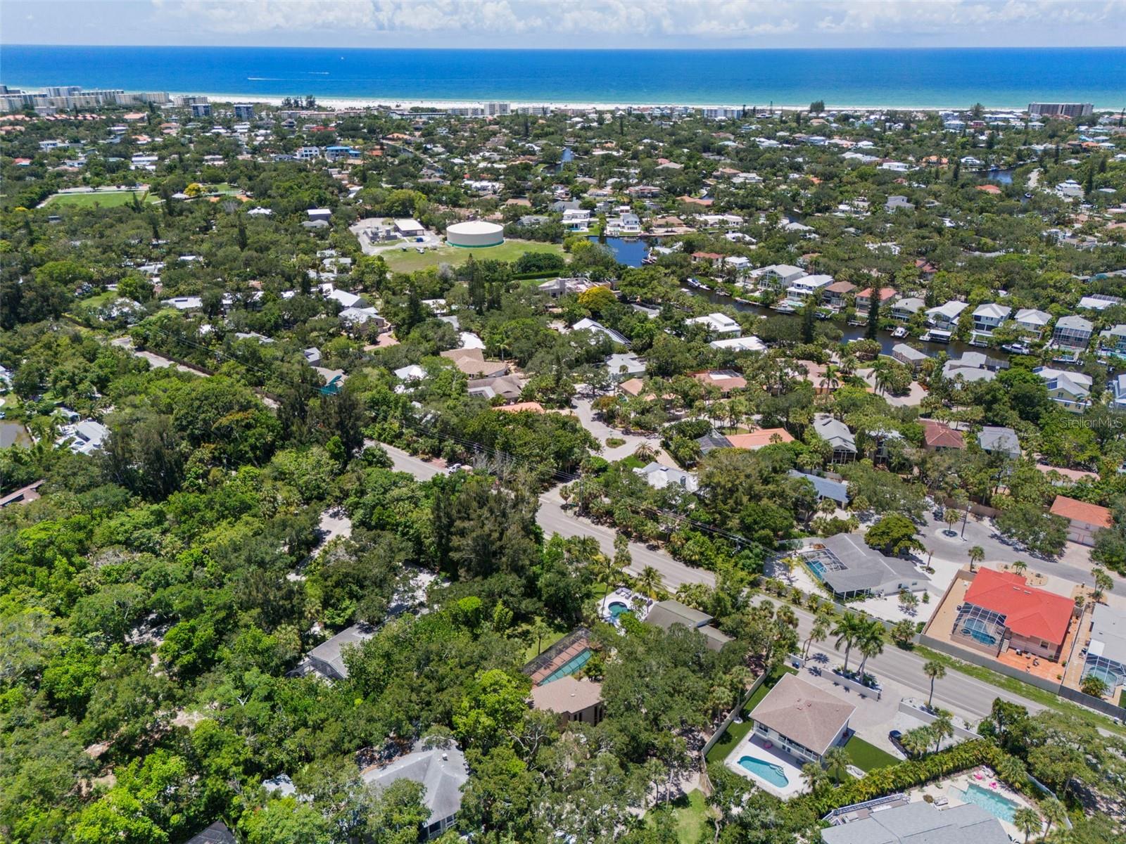 1310 ROBERTS BAY LN