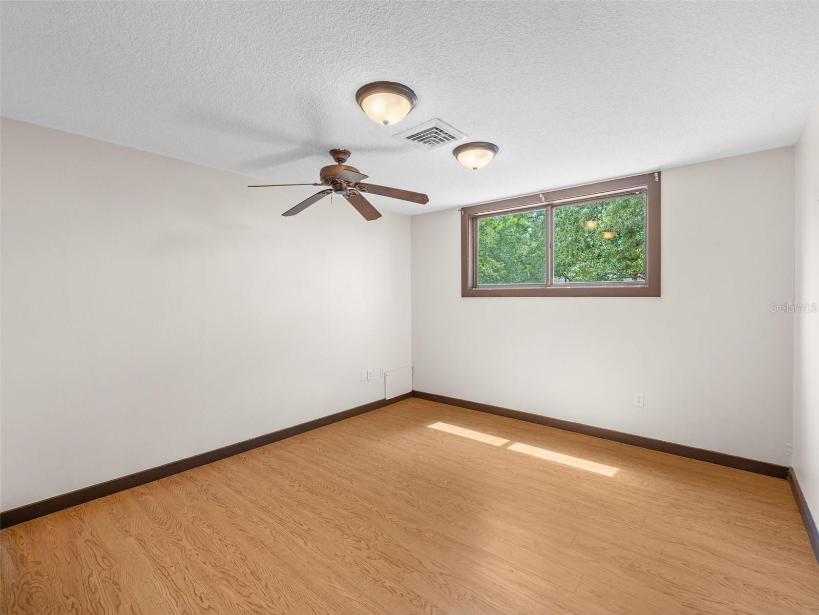 1310 ROBERTS BAY LN