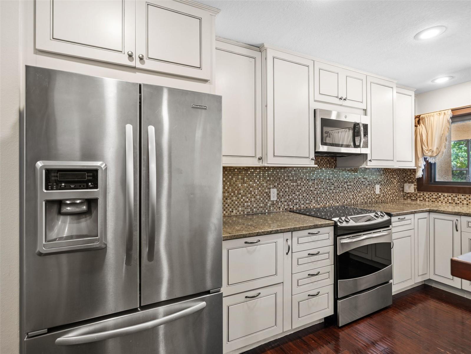 1310 ROBERTS BAY LN